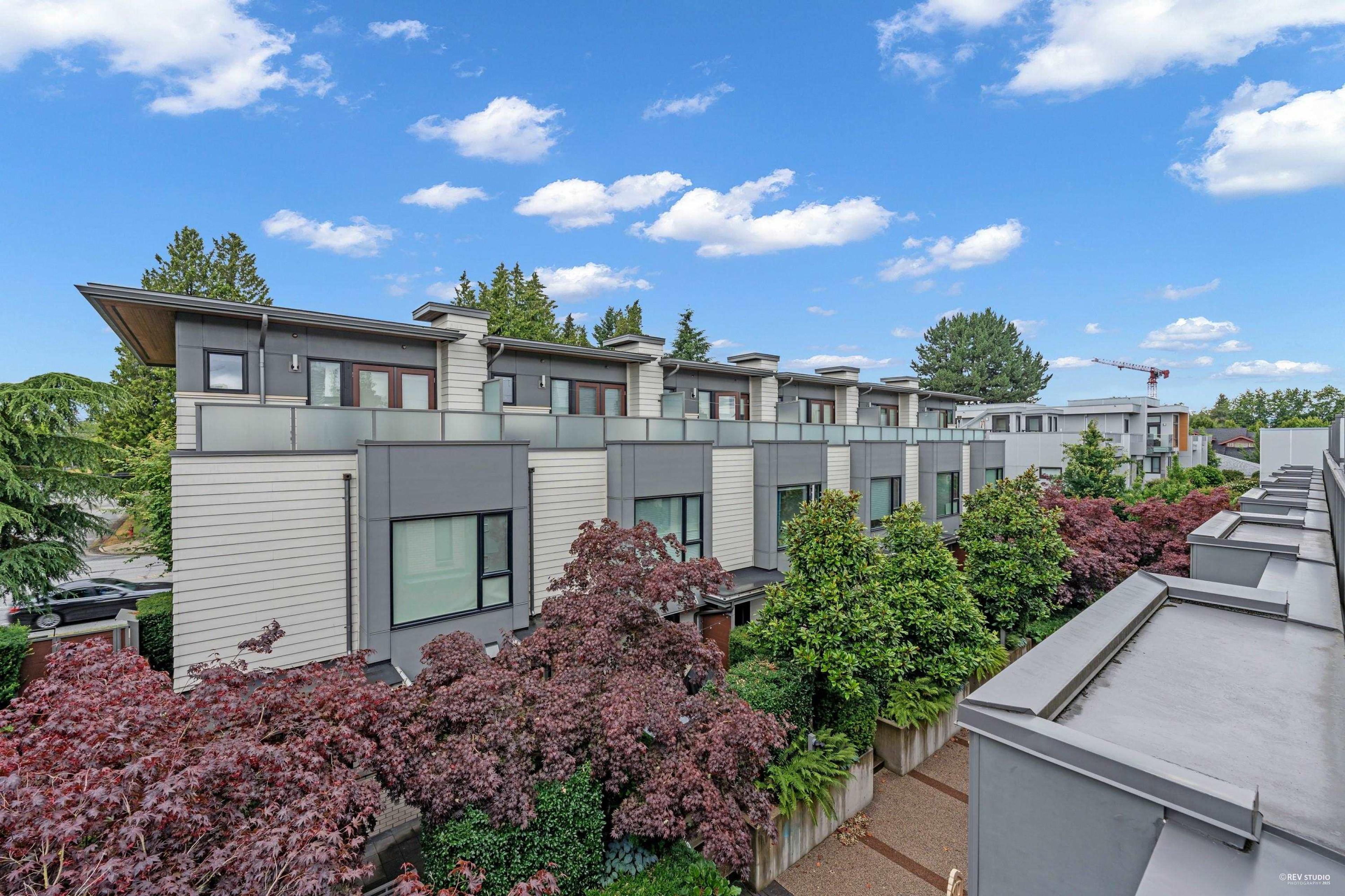 6096 Oak Street, Vancouver - Exteriors - Full Complex View - Photo 2
