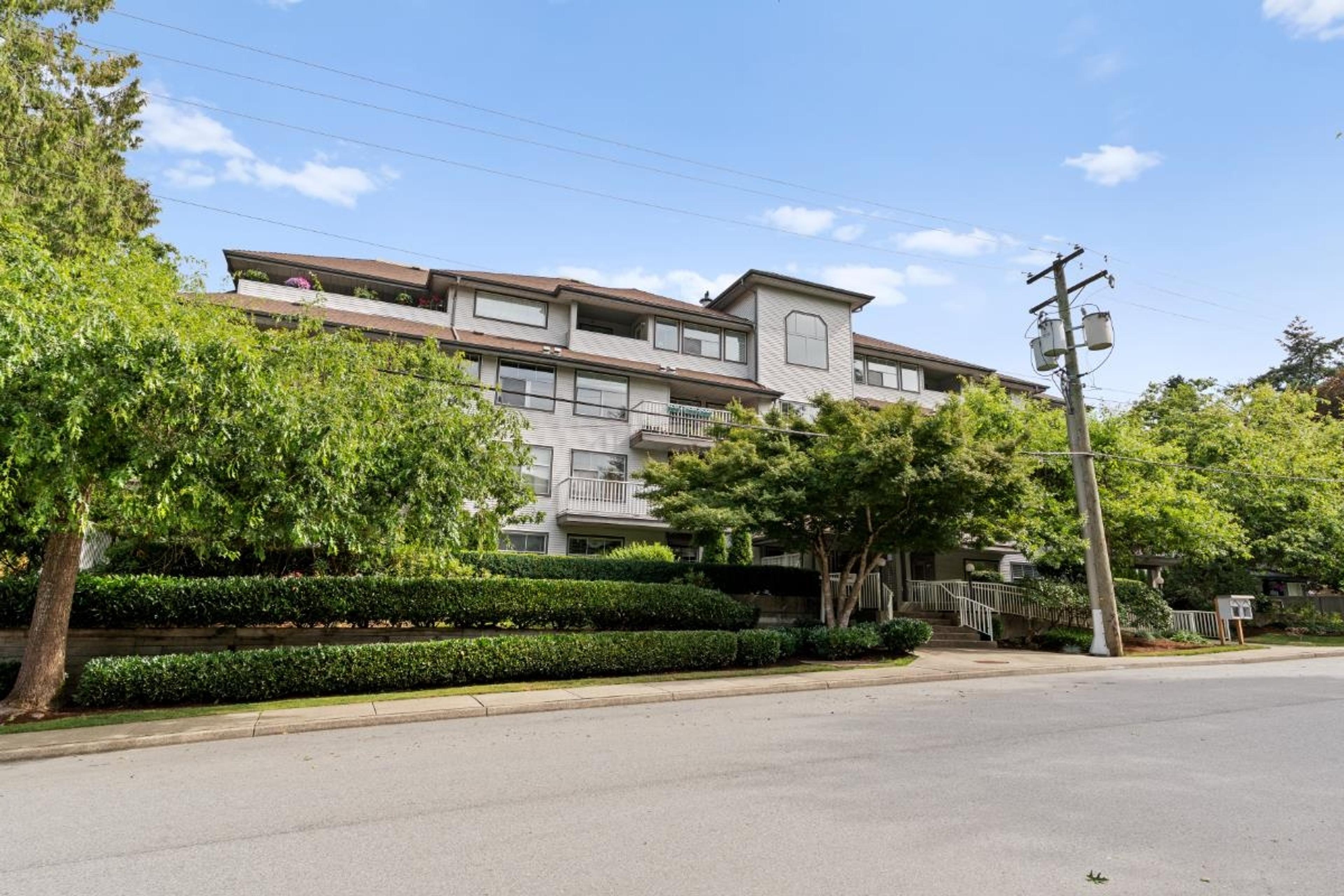 20561 113 Avenue, Maple Ridge - Exteriors - Photo 1