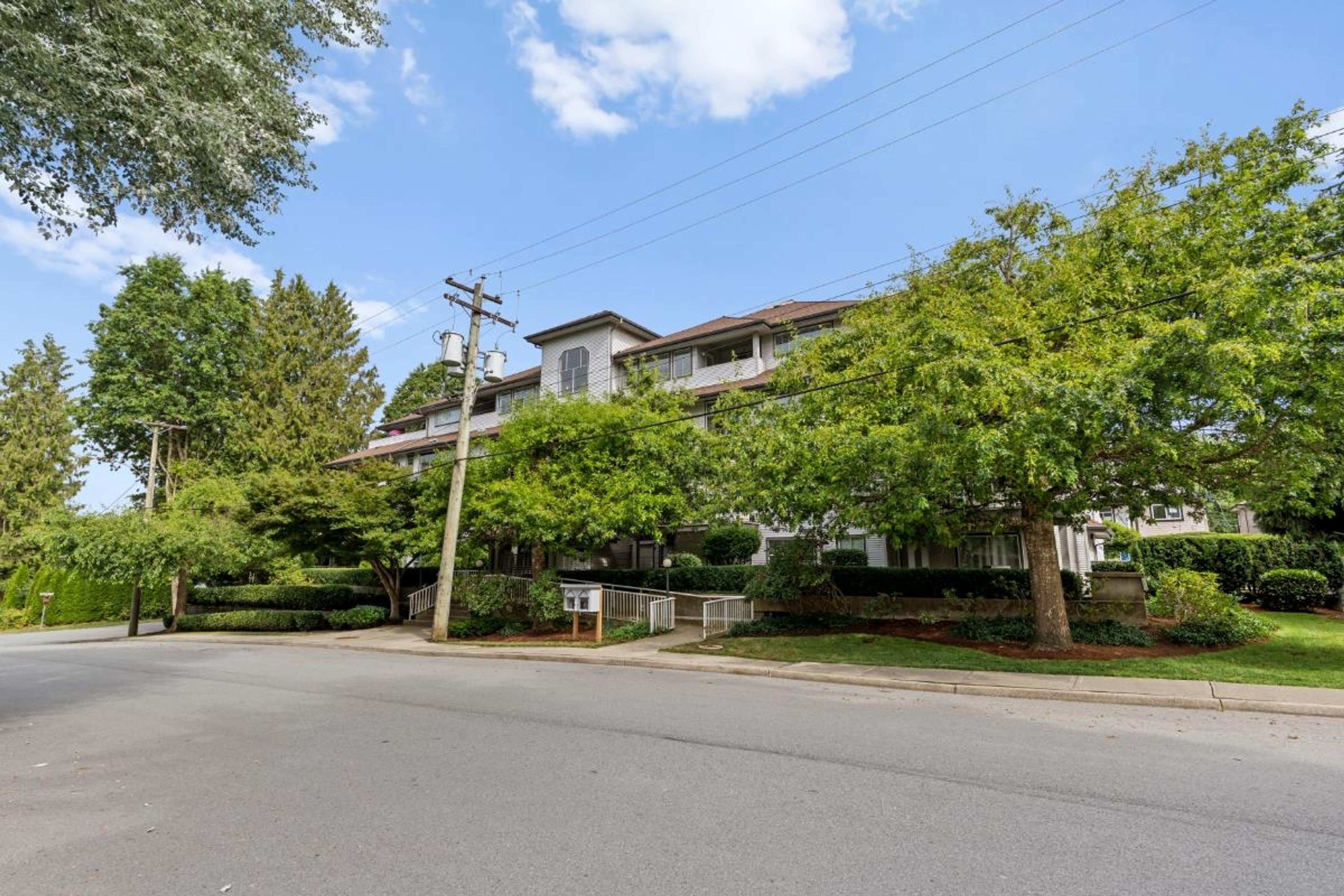 20561 113 Avenue, Maple Ridge - Exteriors - Photo 3