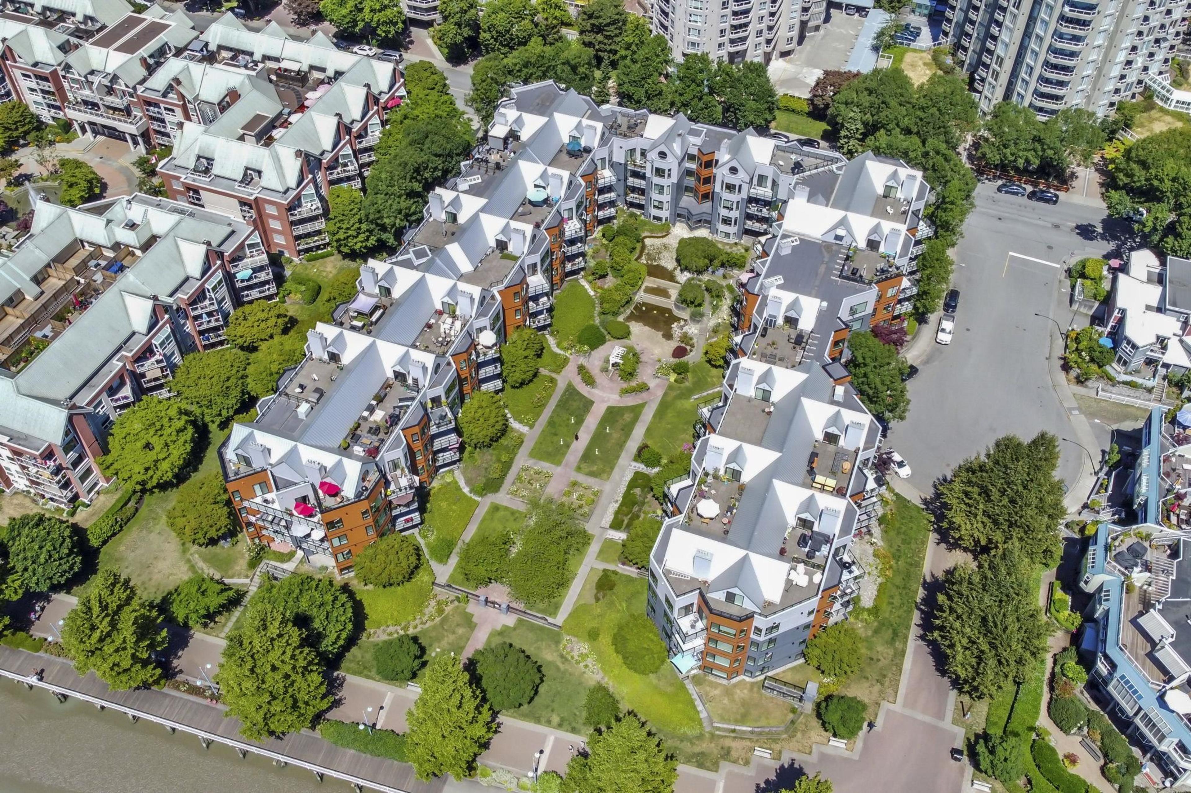 1150 Quayside Drive, New Westminster - Exteriors - Full Complex View, Drone/Aerial View - Photo 2