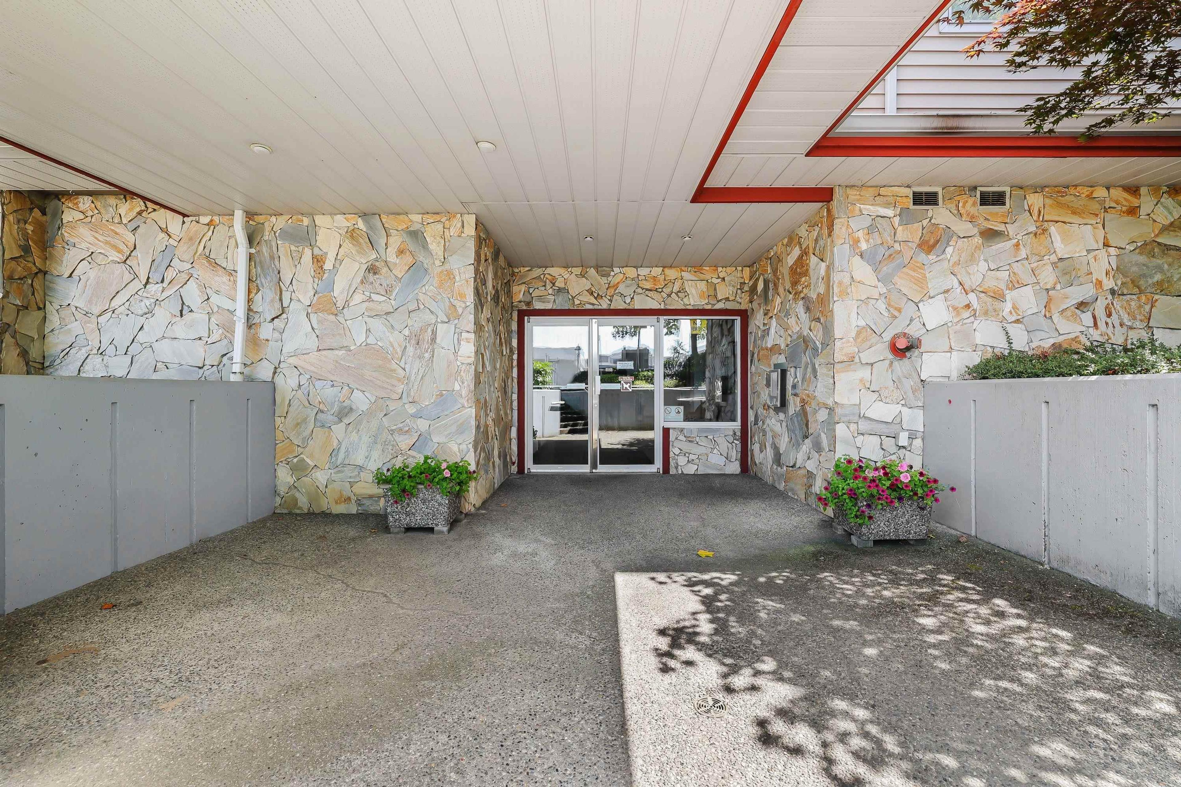 5776 200 Street, Langley - Exteriors - Photo 2