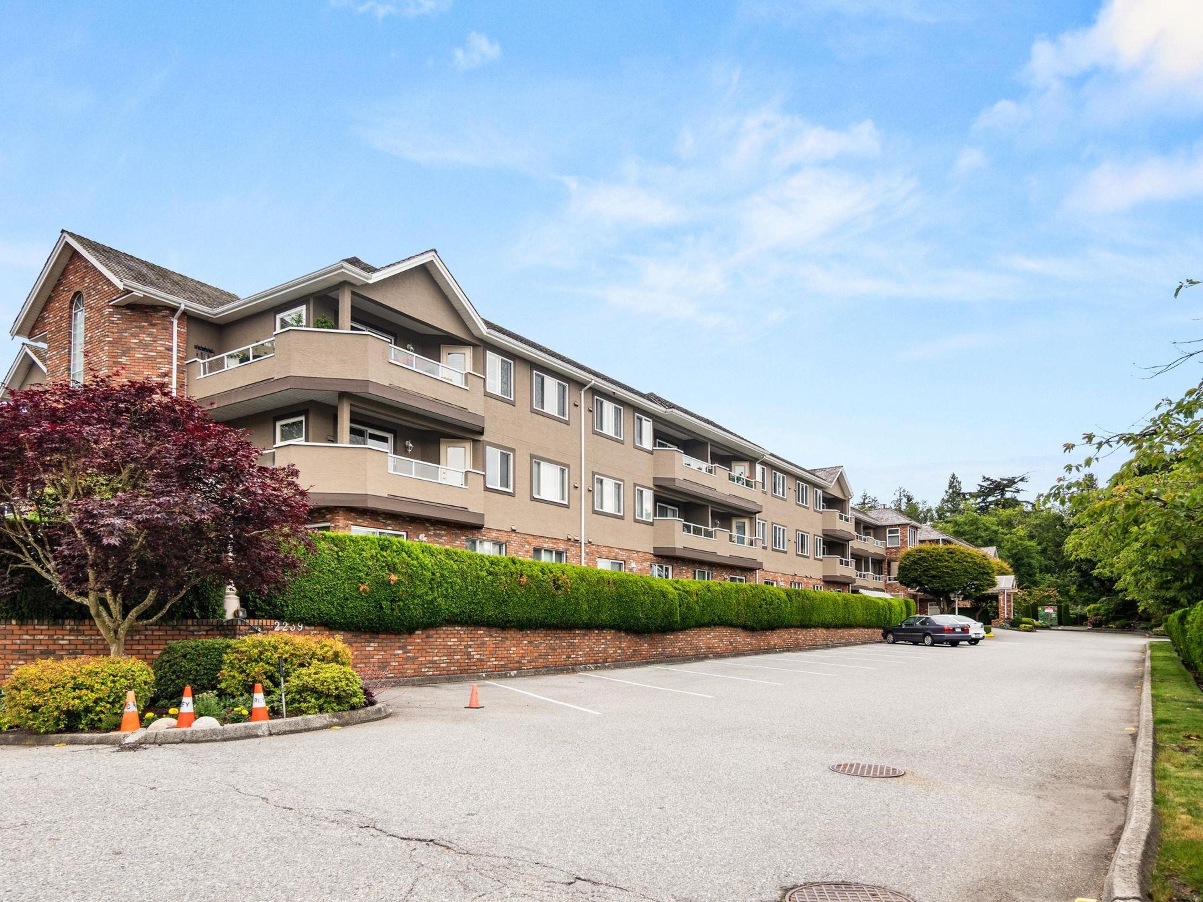 2239 152 Street, Surrey - Exteriors - Photo 1