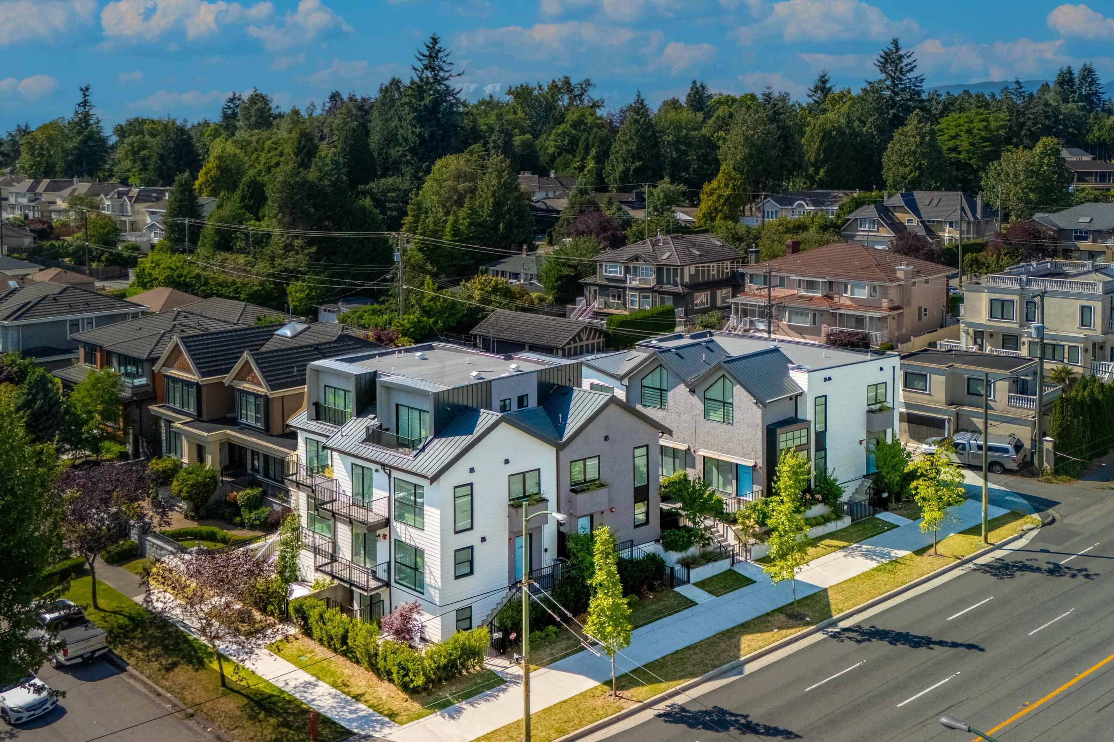 1007 W 58th Avenue, Vancouver - Exteriors - Full Complex View, Drone/Aerial View - Photo 5