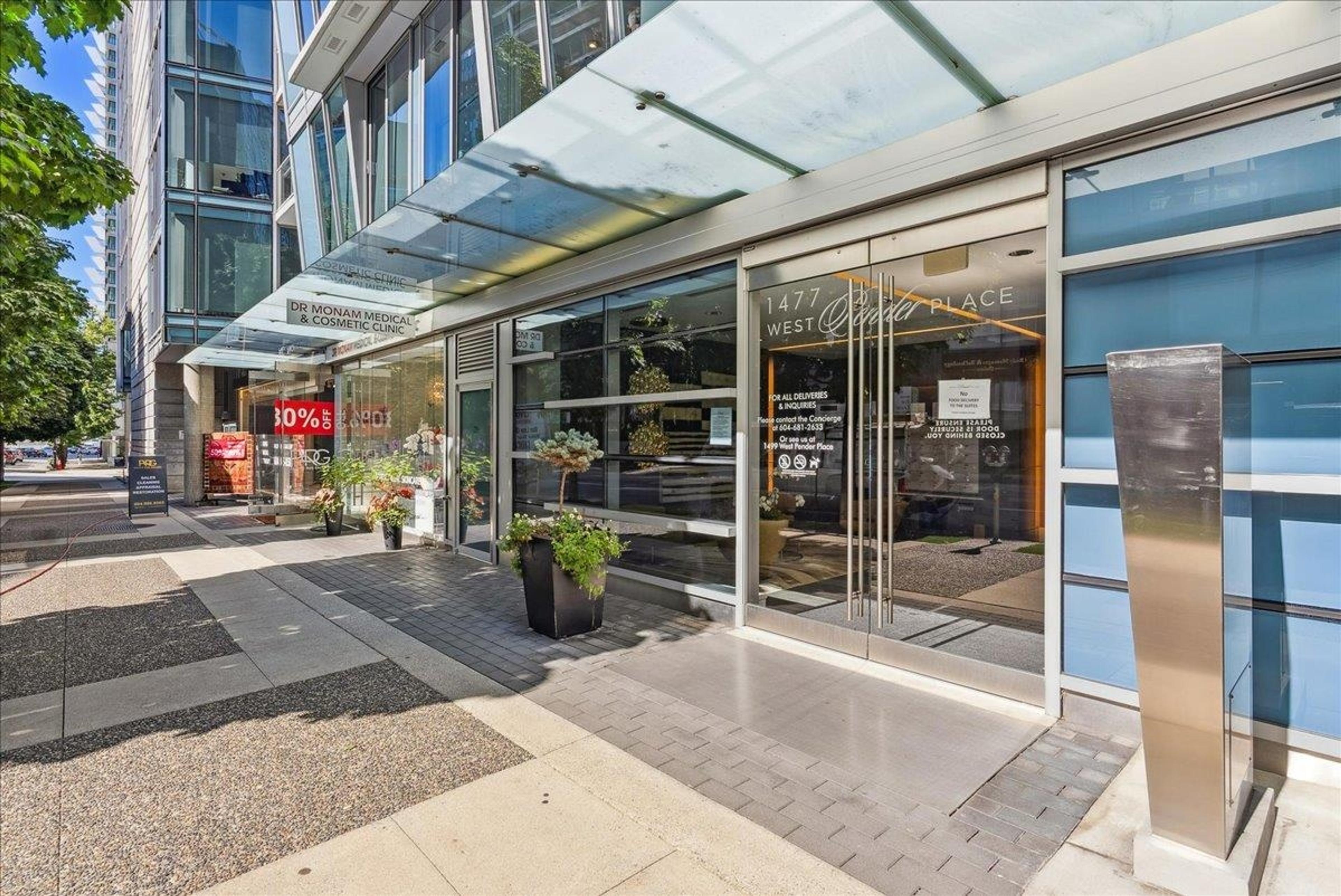 1499 W Pender Street, Vancouver - Exteriors - Photo 2