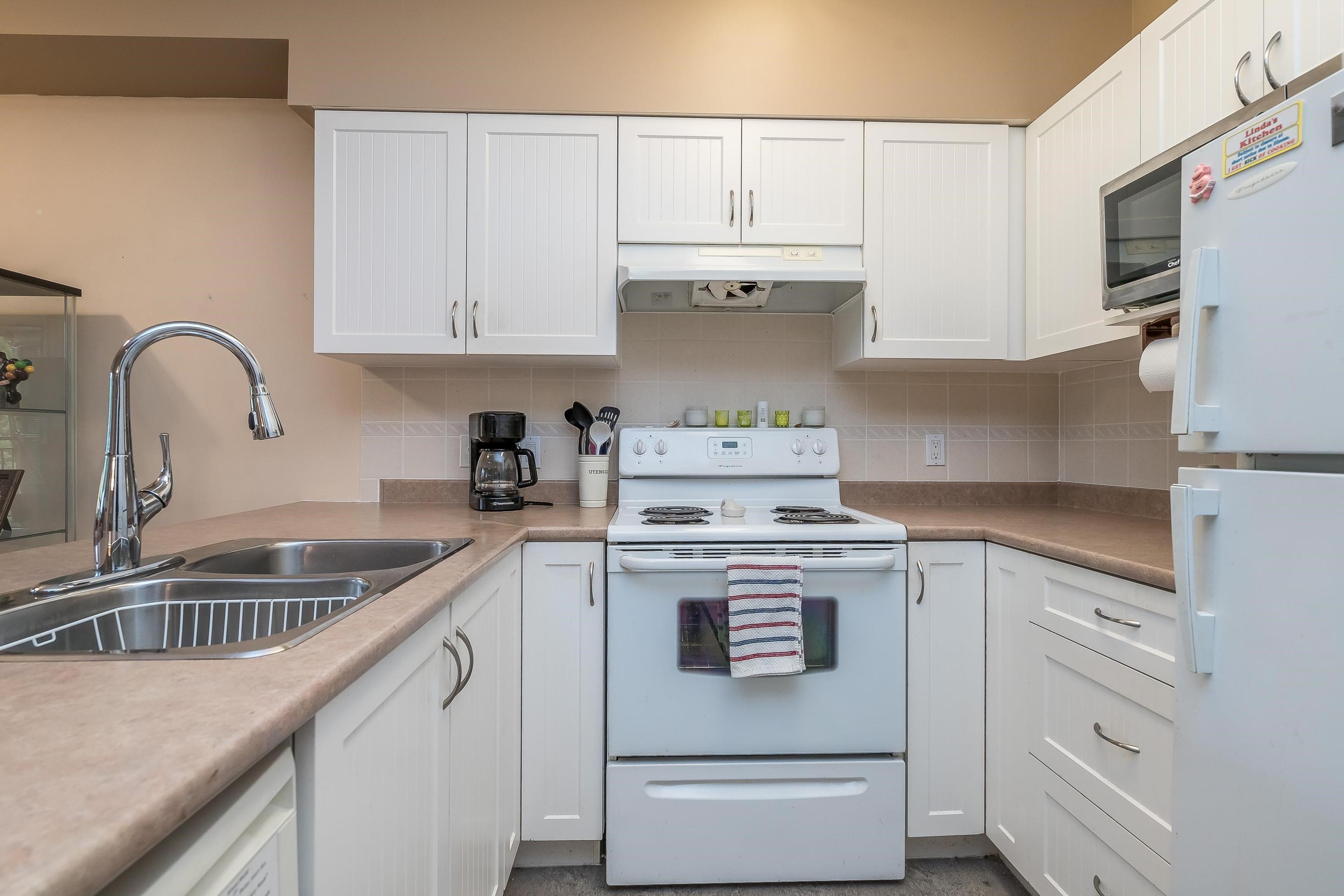 16068 83 Avenue, Surrey - Exteriors - Photo 2