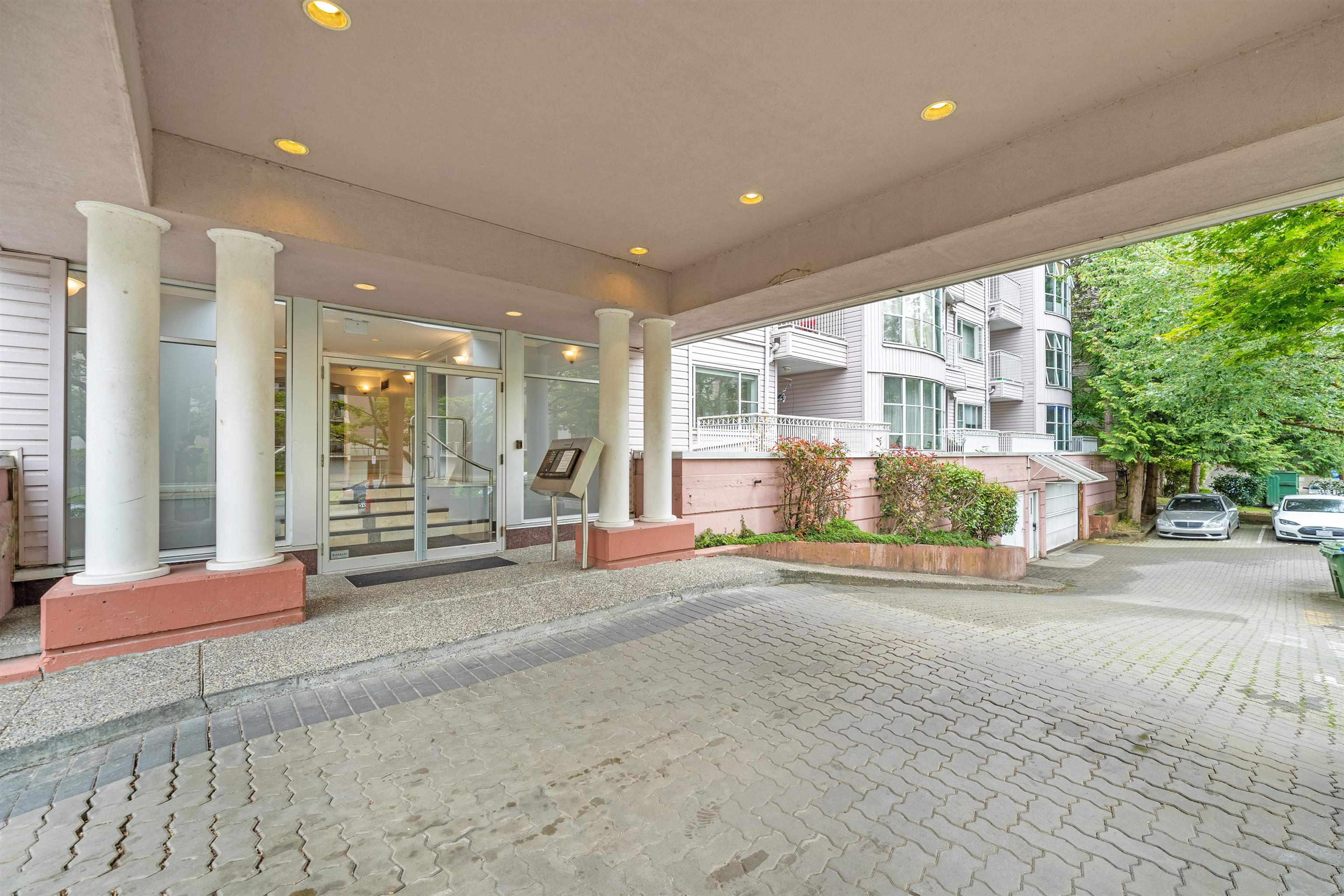 5488 Arcadia Road, Richmond - Exteriors - Photo 1