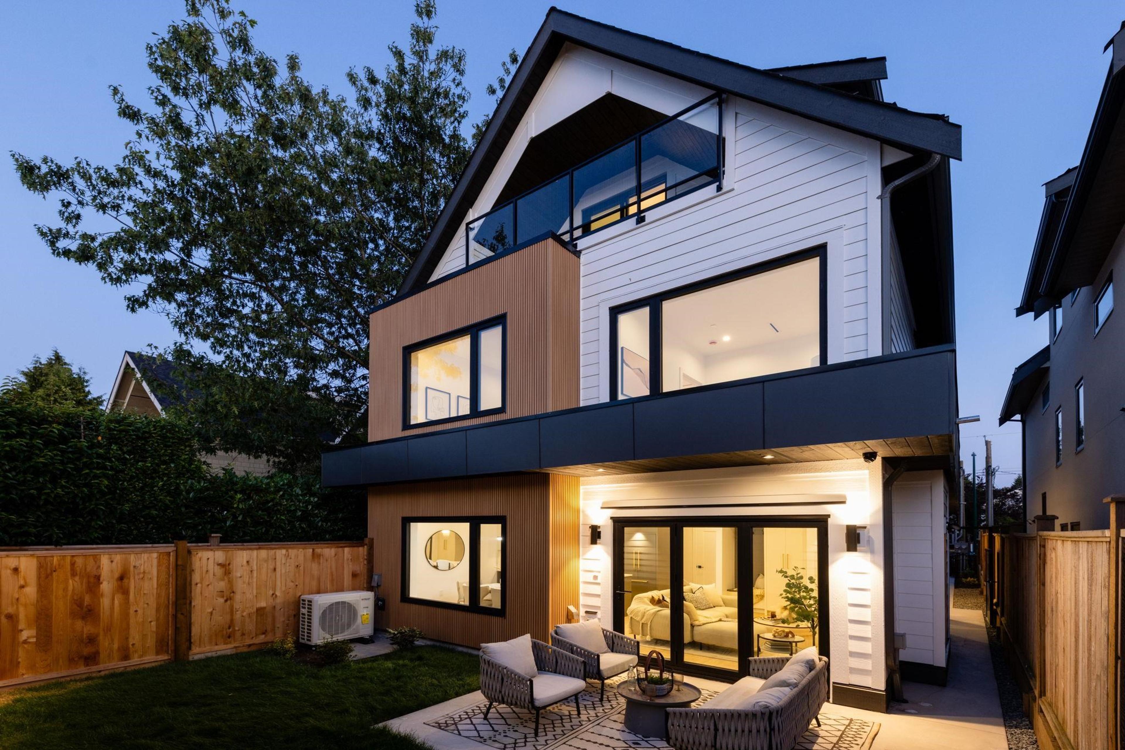 1079 E 14th Avenue, Vancouver - Exteriors - Photo 1