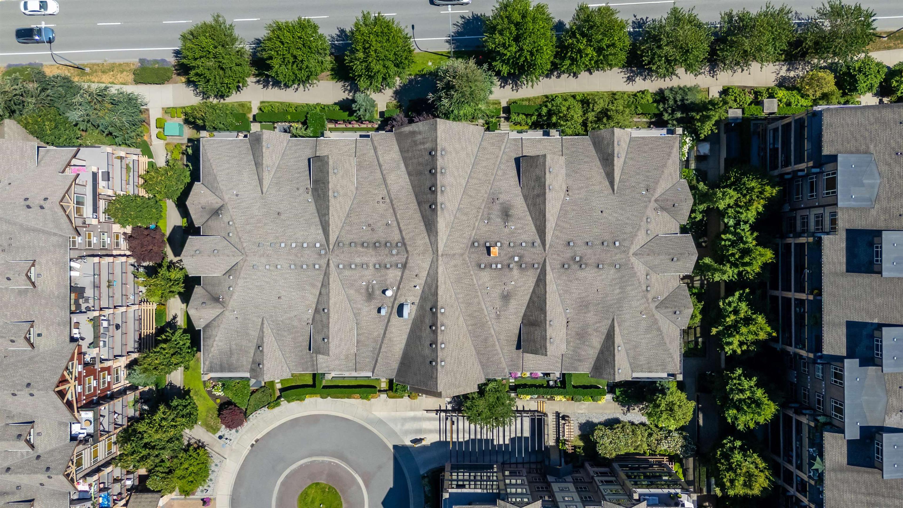 8288 207a Street, Langley - Exteriors - Full Complex View, Drone/Aerial View - Photo 3