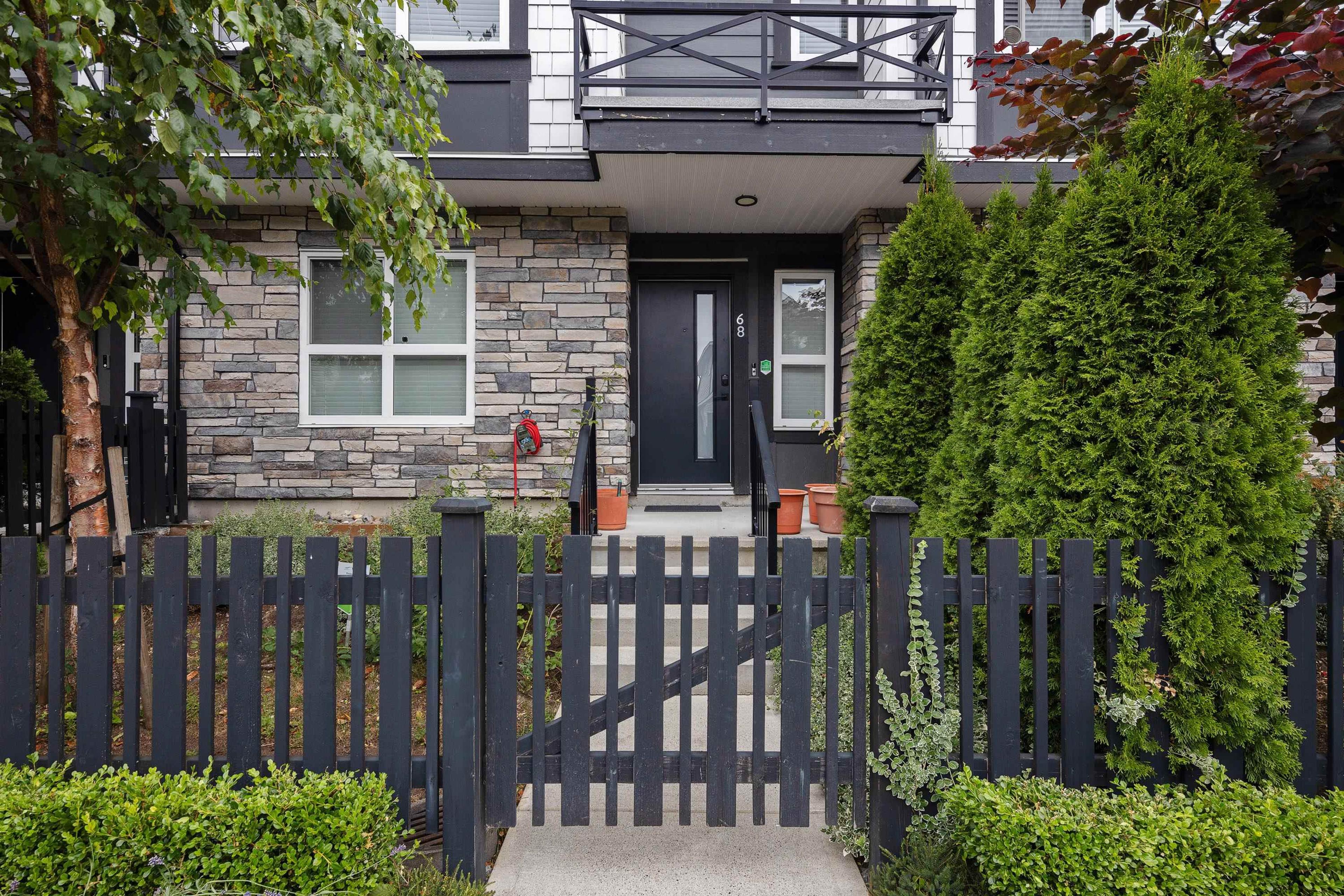 19255 Aloha Drive, Surrey - Exteriors - Photo 2