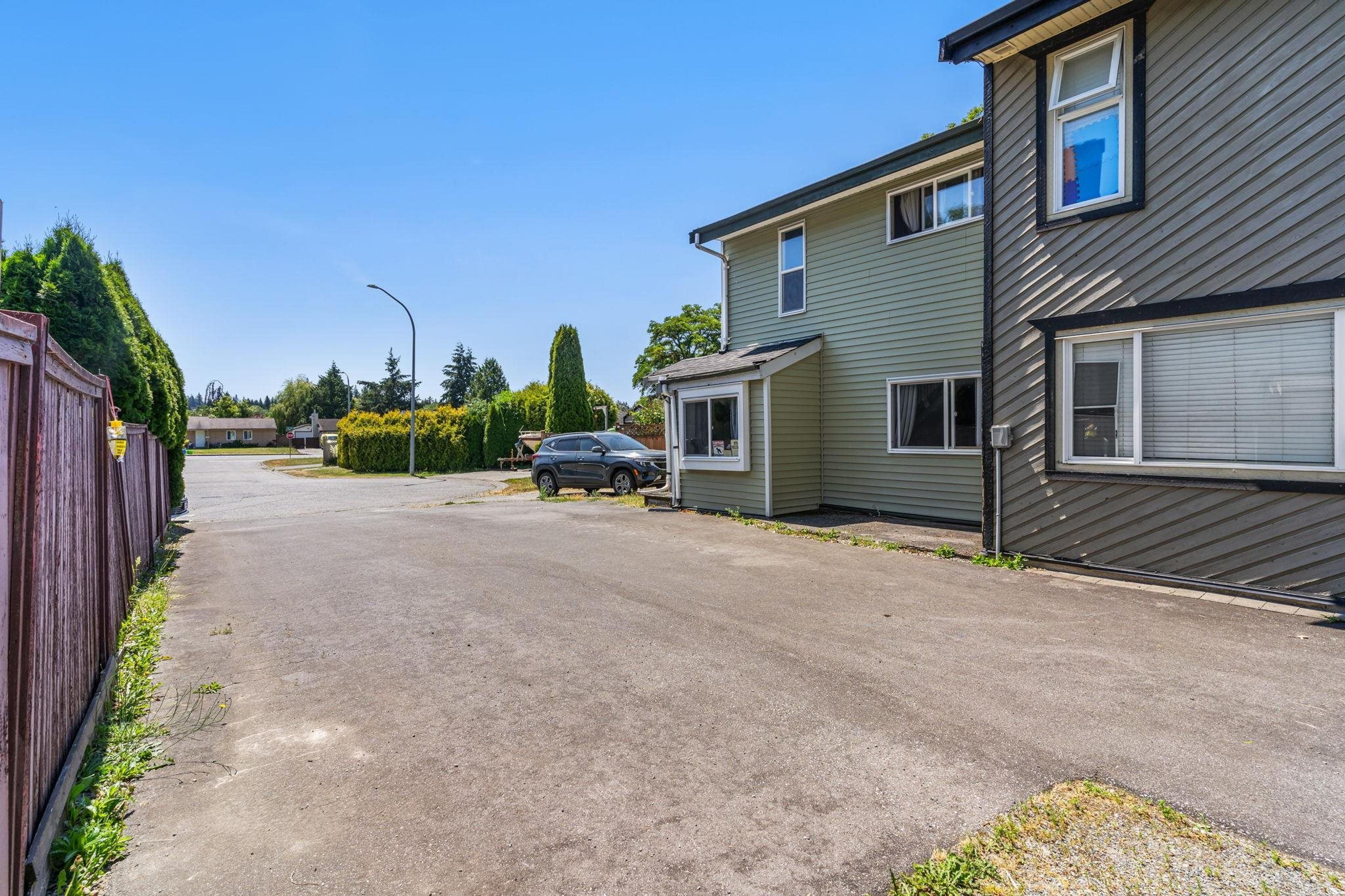 5343 199a Street, Langley - Exteriors - Photo 2