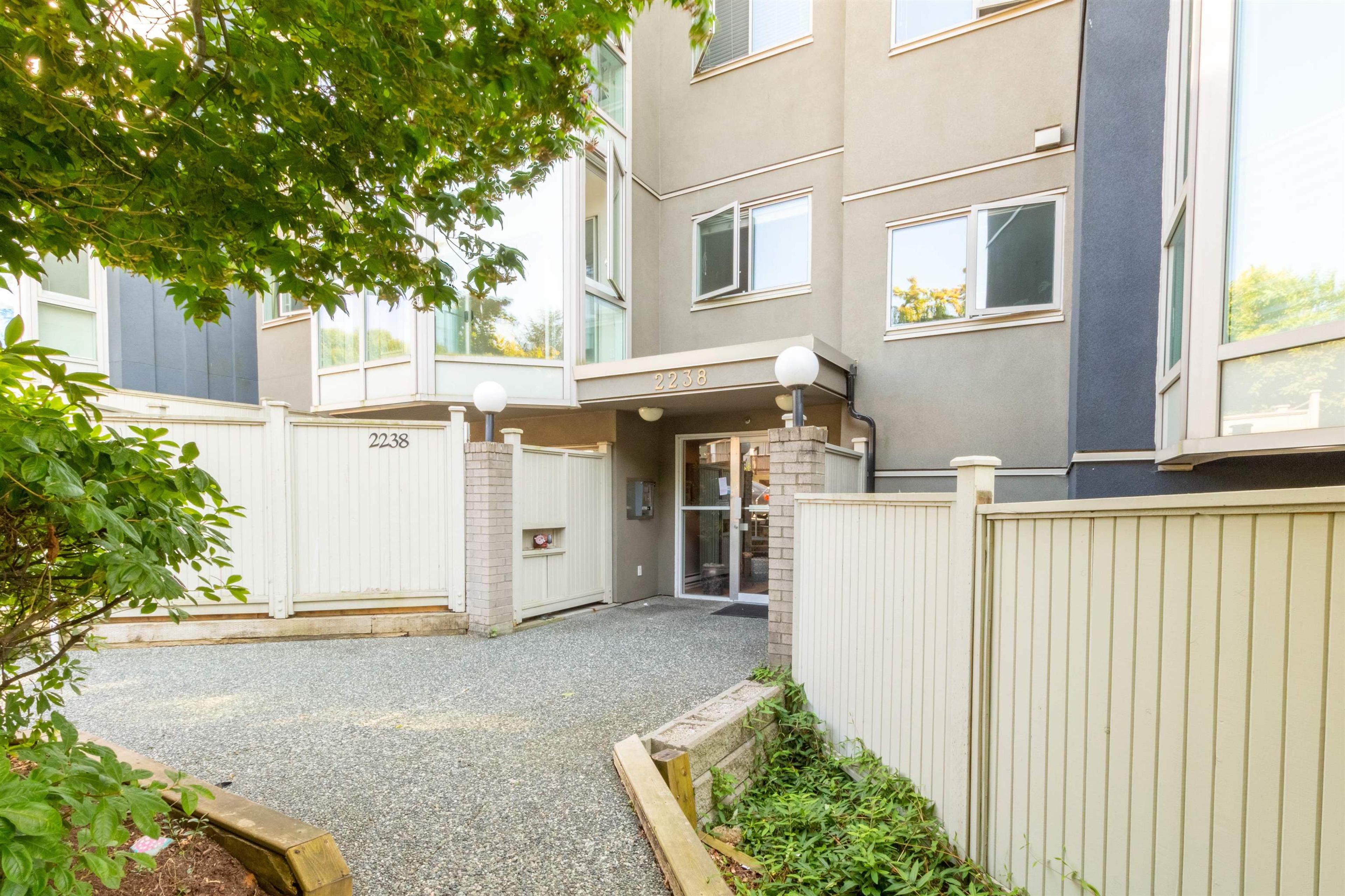 2238 Eton Street, Vancouver - Exteriors - Photo 1