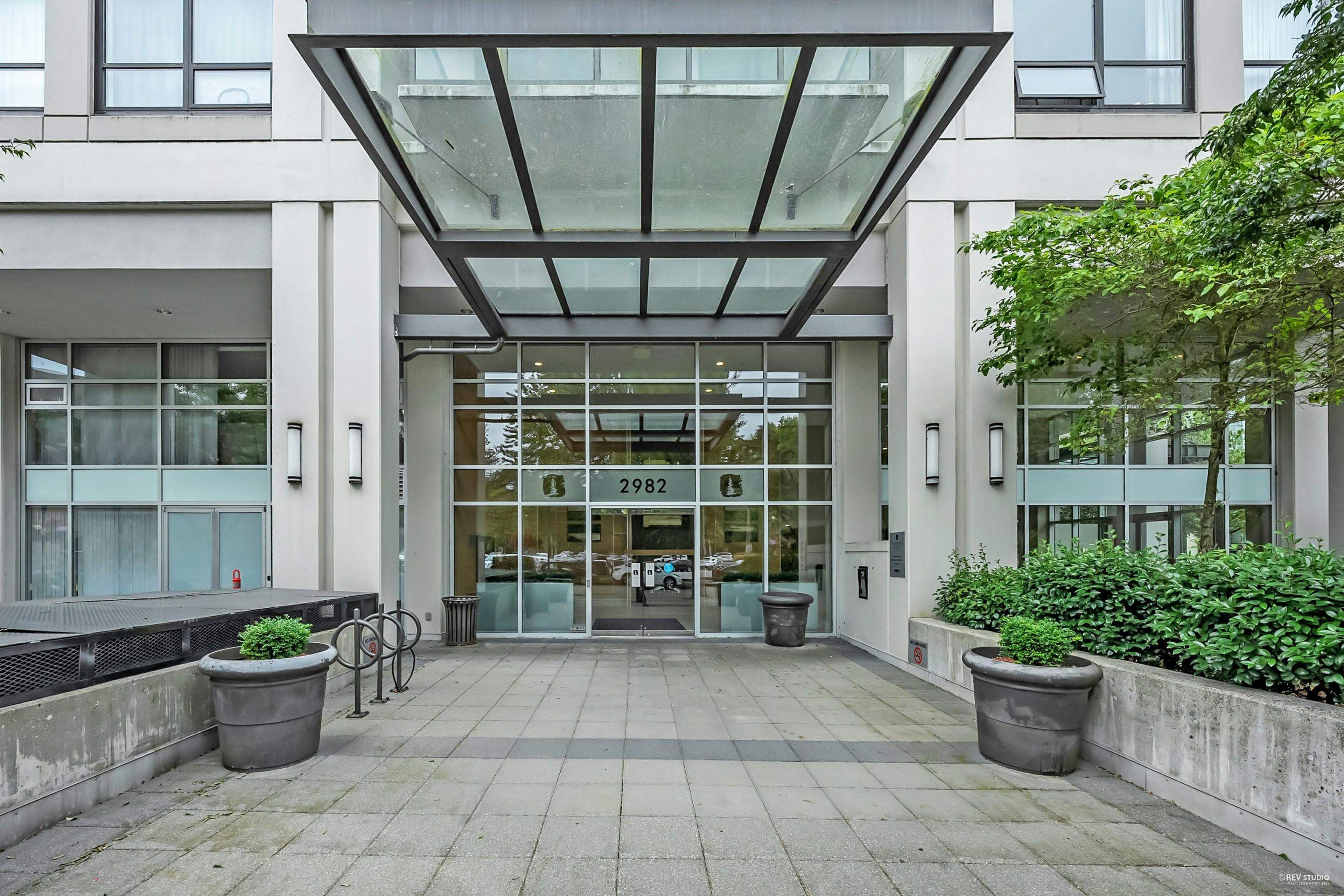 2982 Burlington Drive, Coquitlam - Exteriors - Photo 2