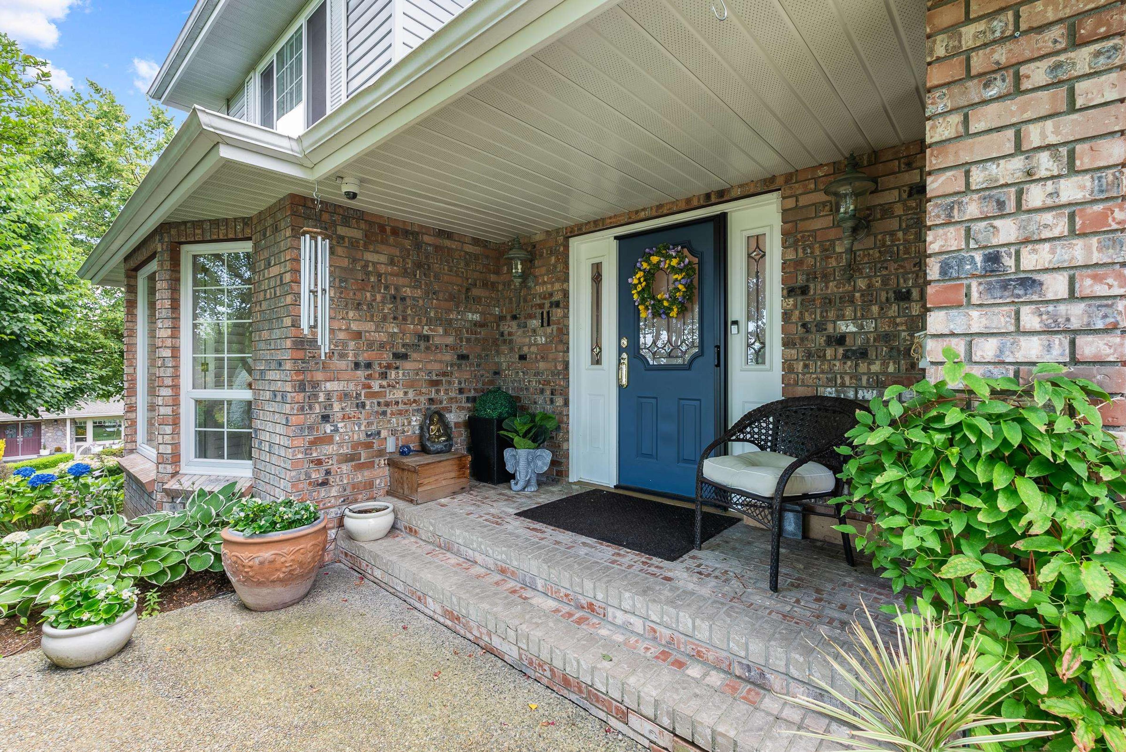 3755 Clearbrook Road, Abbotsford - Exteriors - Photo 2