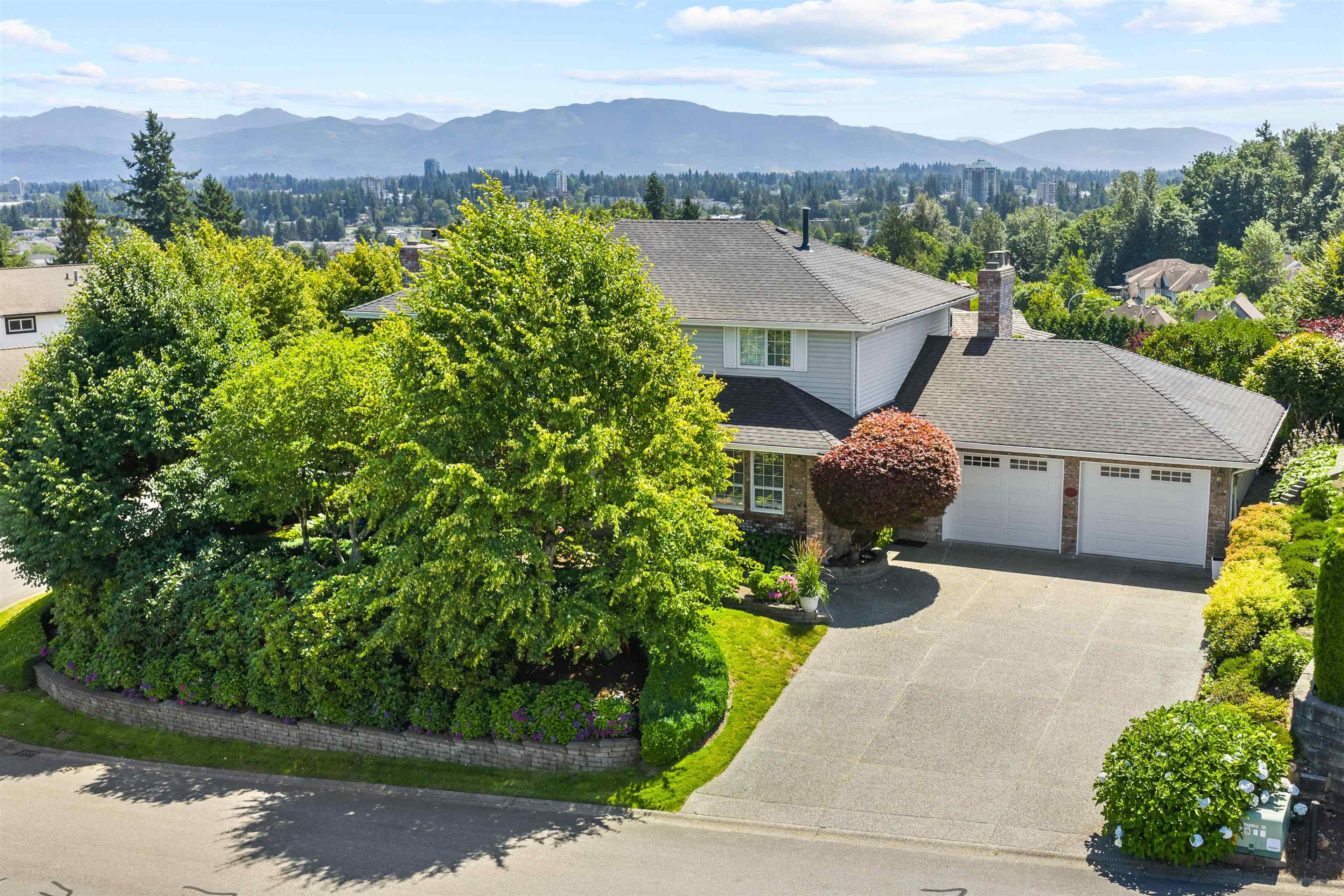 3755 Clearbrook Road, Abbotsford - Exteriors - Drone/Aerial View - Photo 3