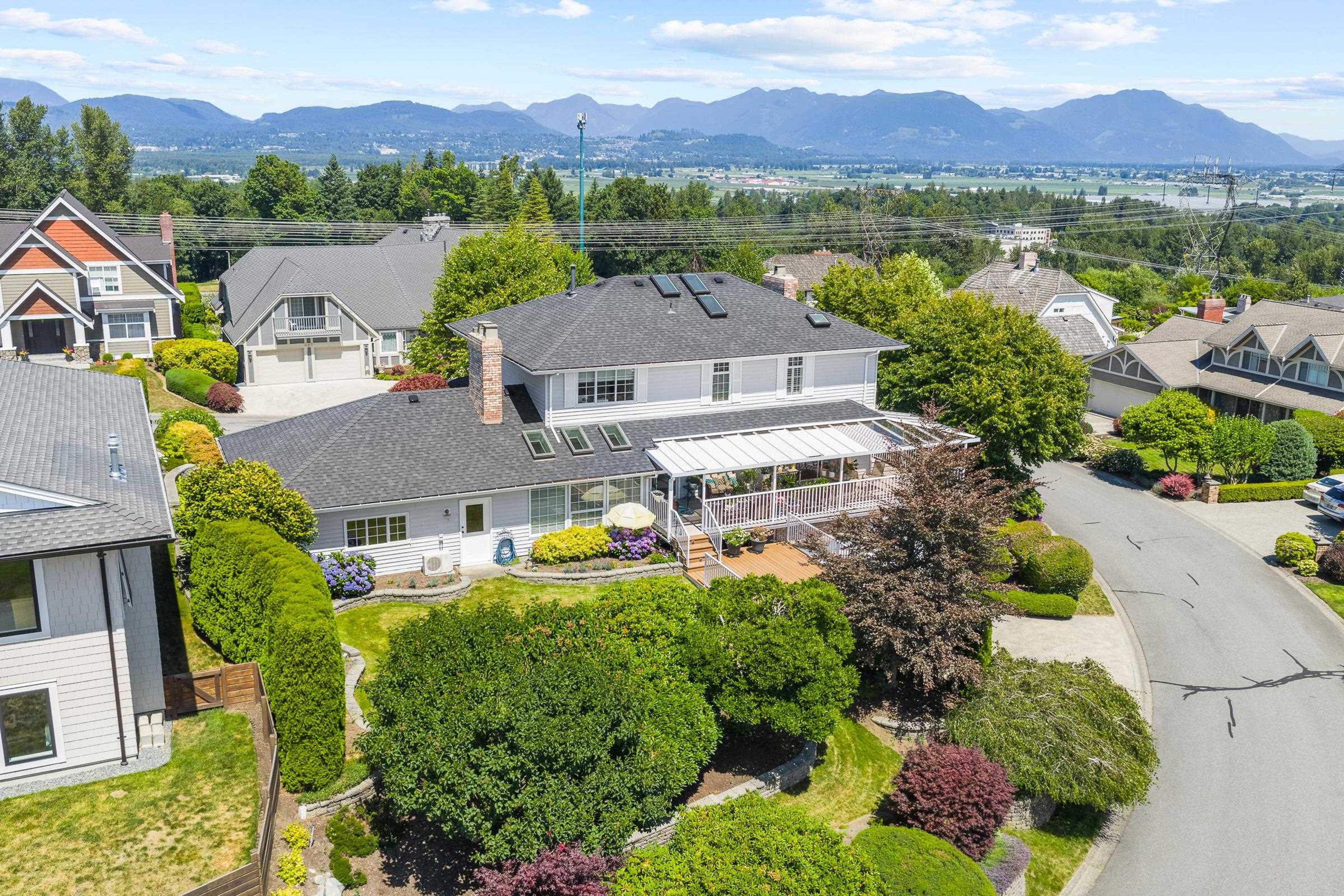 3755 Clearbrook Road, Abbotsford - Exteriors - Drone/Aerial View - Photo 5