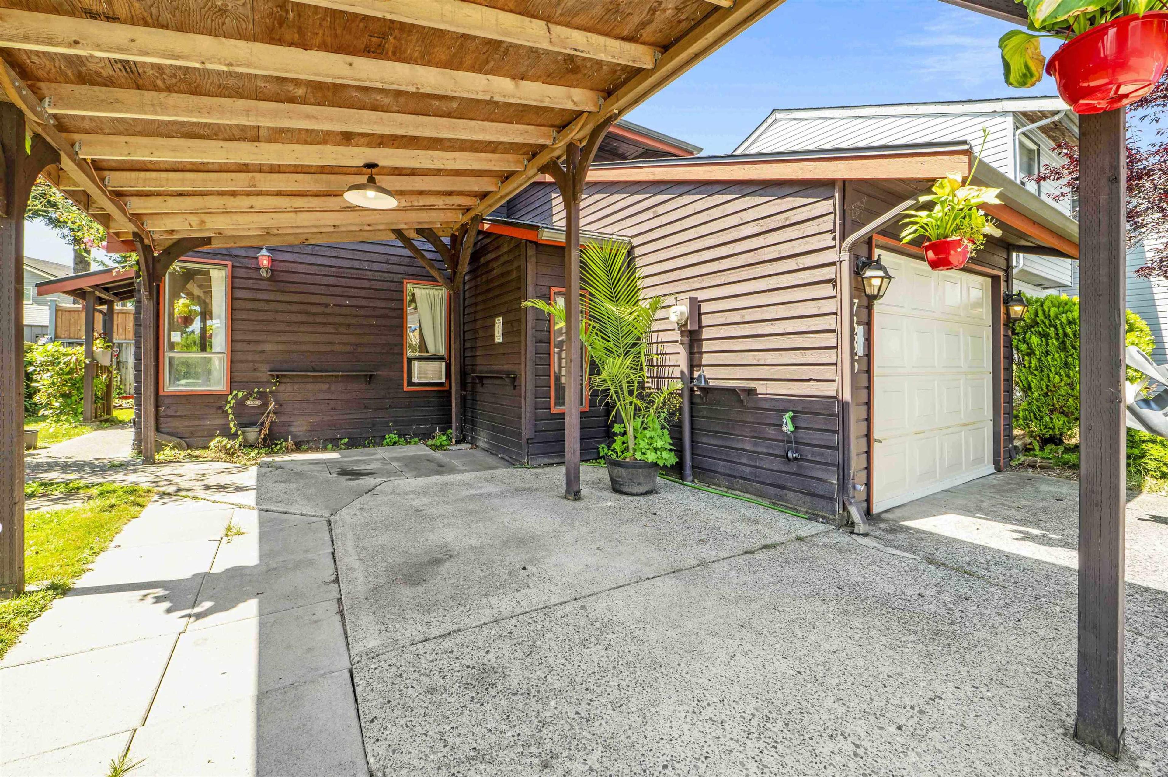 7385 129 STREET - Image 2