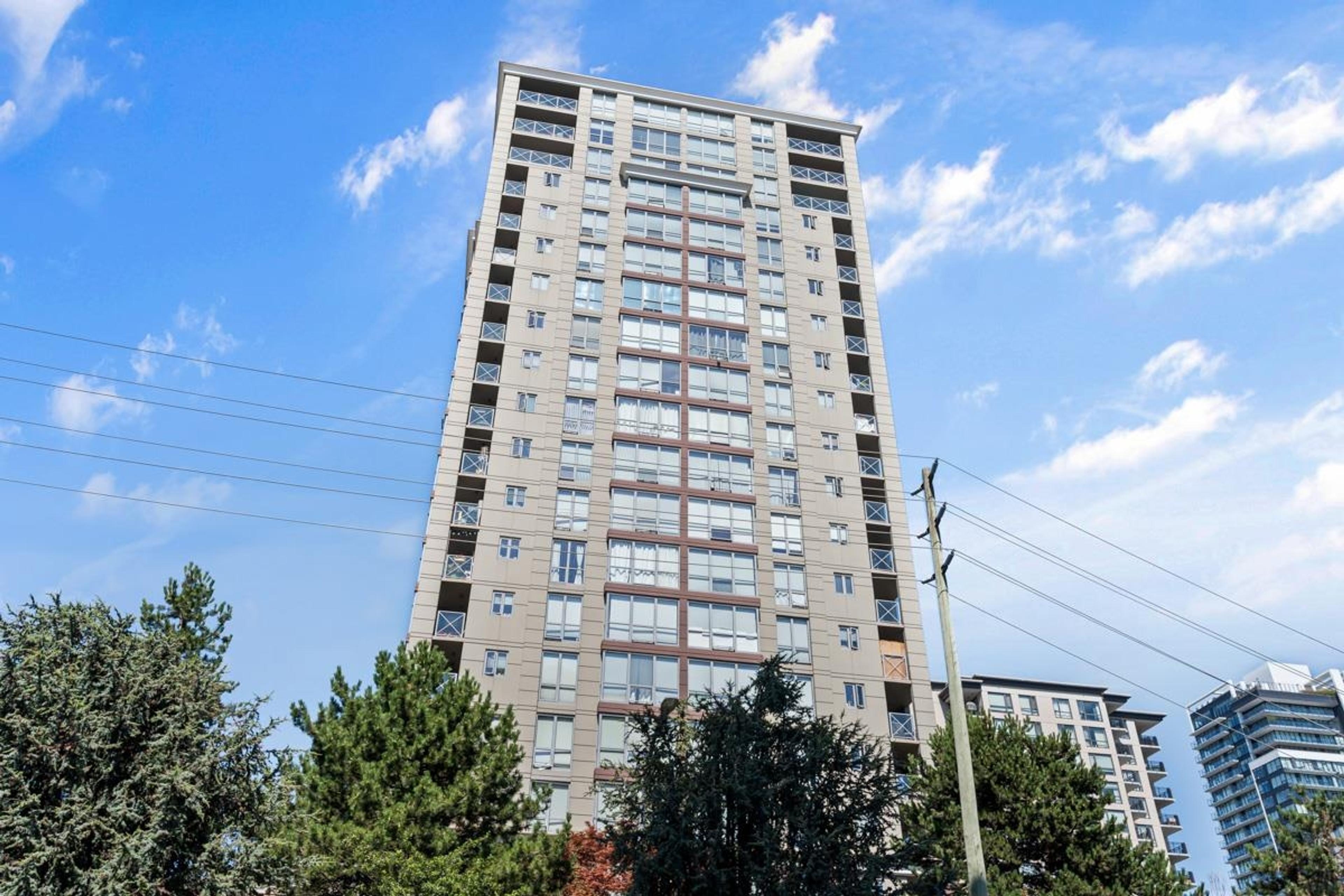 850 Royal Avenue, New Westminster - Exteriors - Photo 1