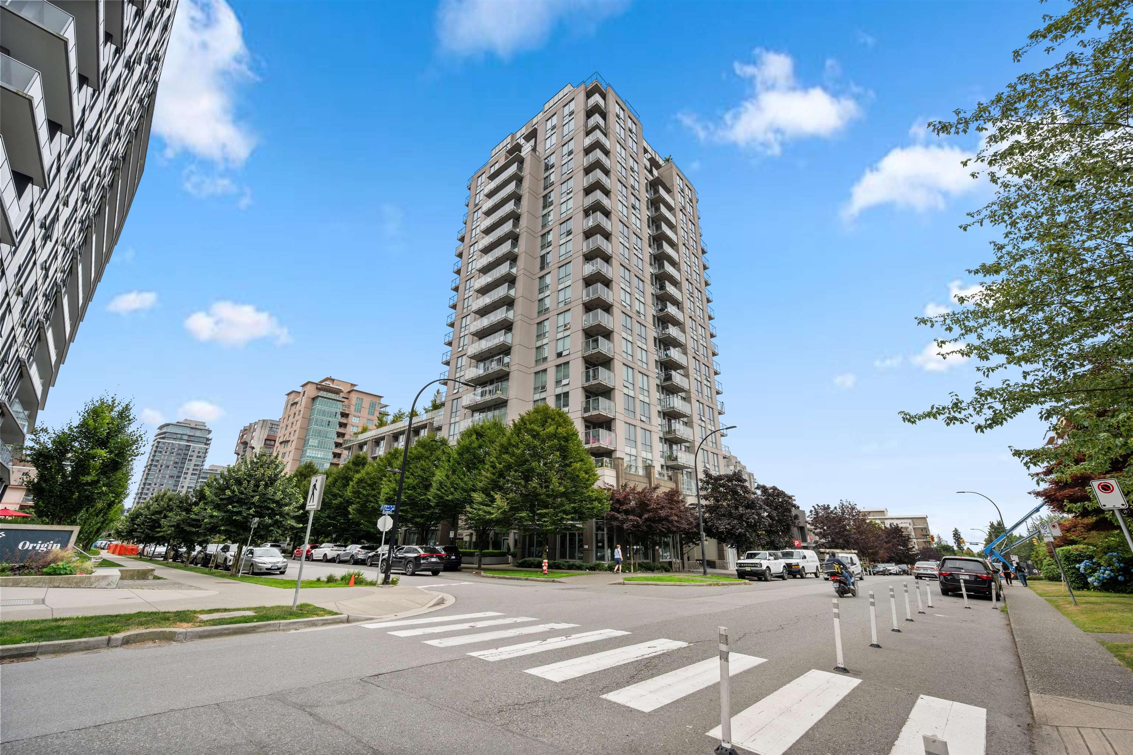 1627 Eastern Avenue, North Vancouver - Exteriors - Photo 3