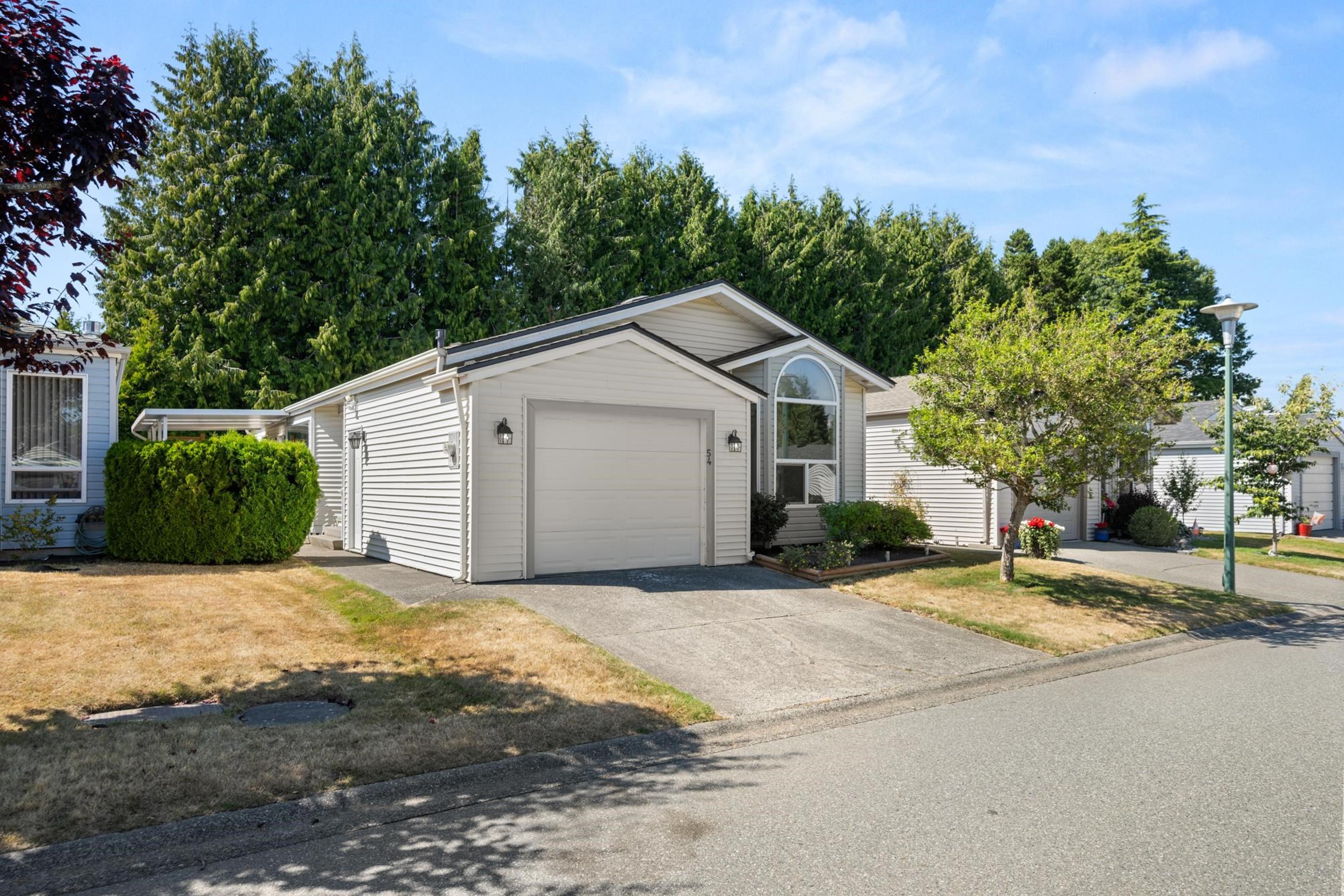 2345 Cranley Drive, Surrey - Exteriors - Photo 4