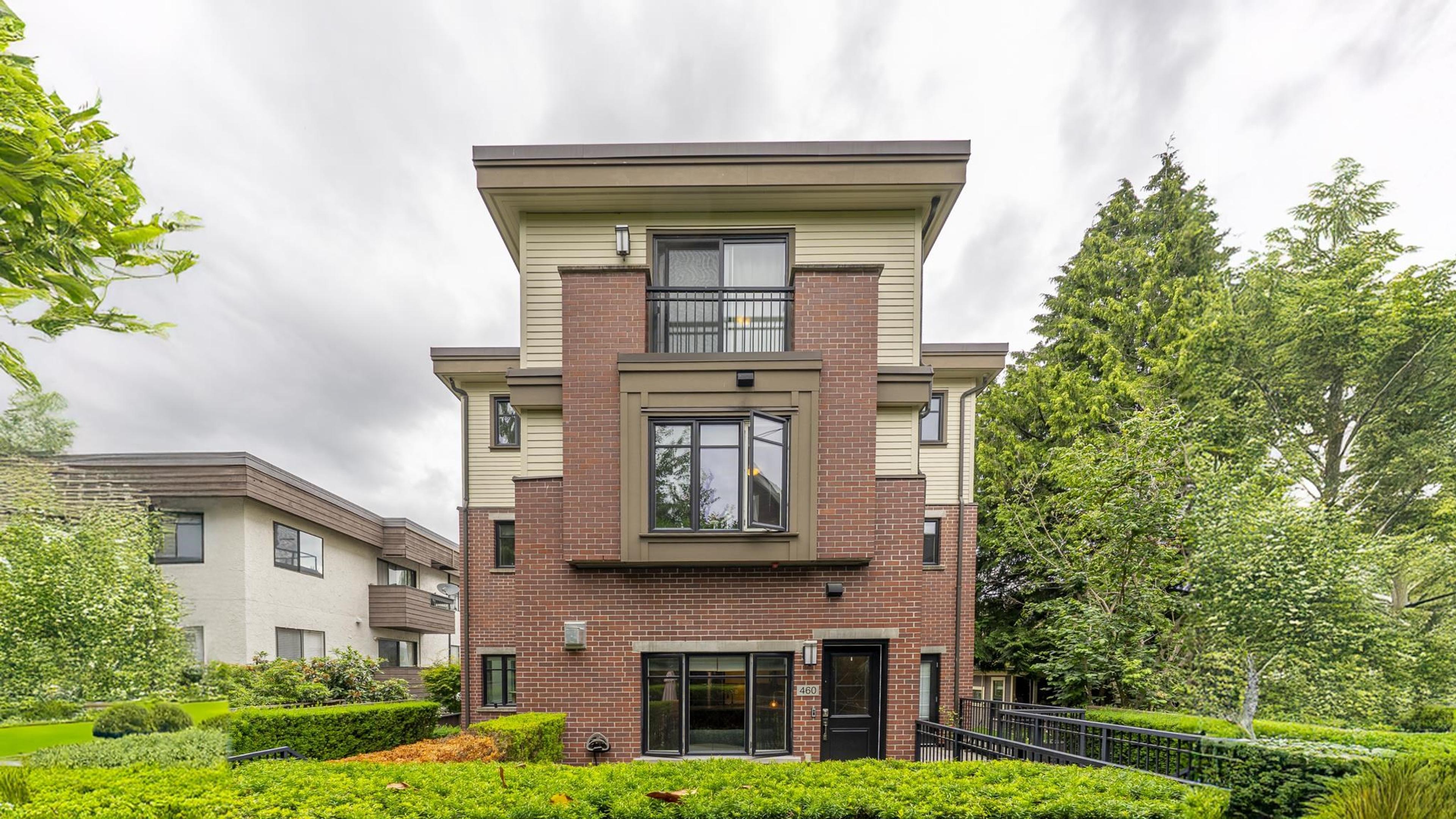 460 E 5th Avenue, Vancouver - Exteriors - Photo 2