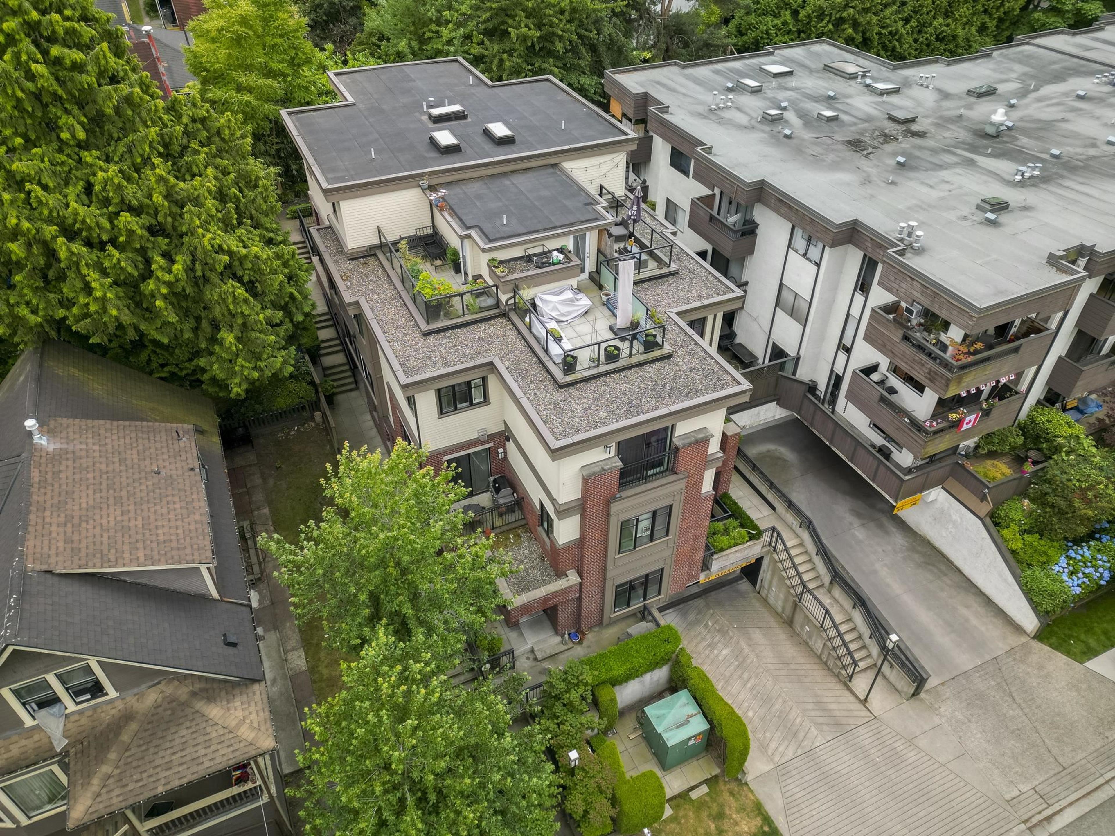 460 E 5th Avenue, Vancouver - Exteriors - Full Complex View, Drone/Aerial View - Photo 3