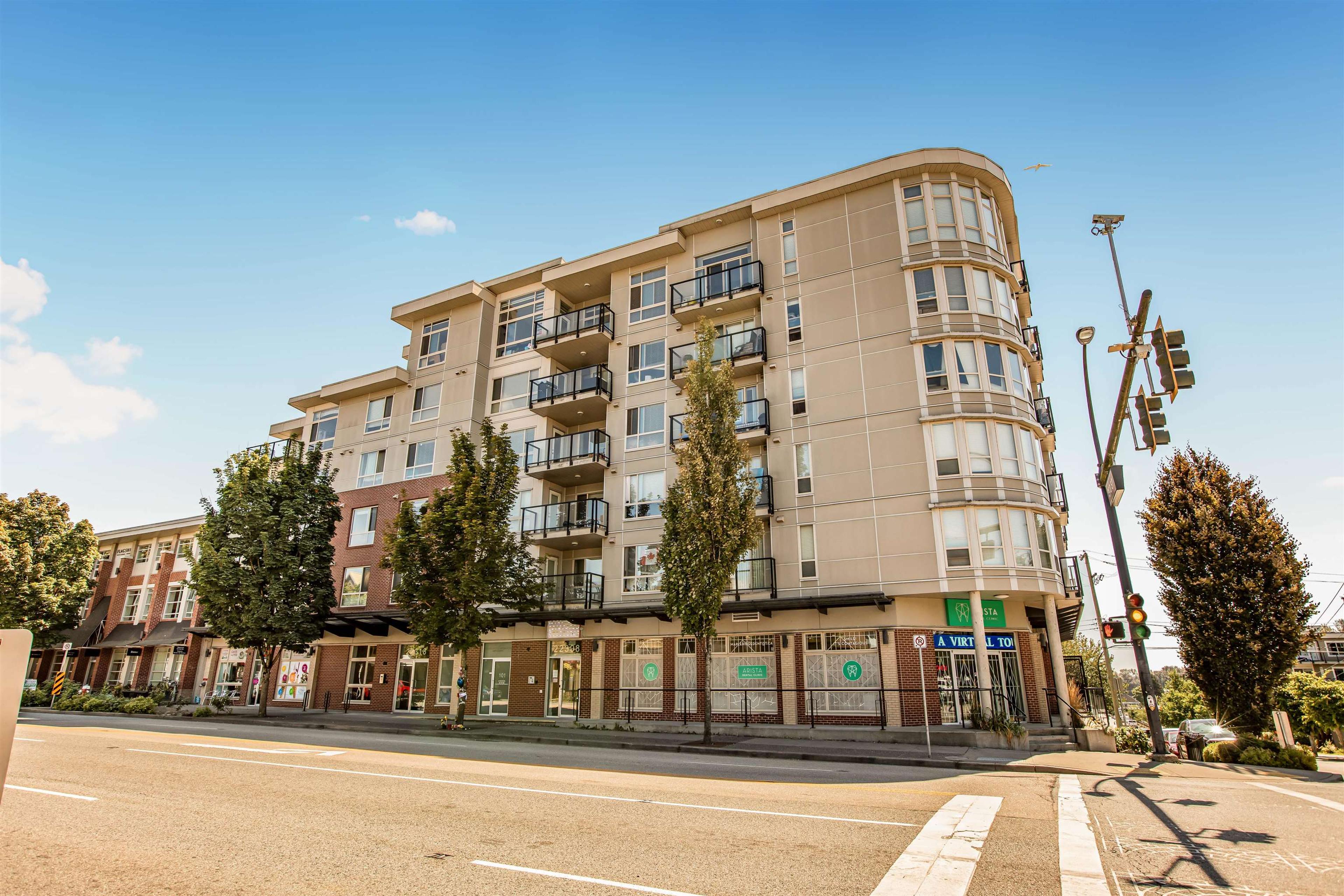 22318 Lougheed Highway, Maple Ridge - Exteriors - Photo 4