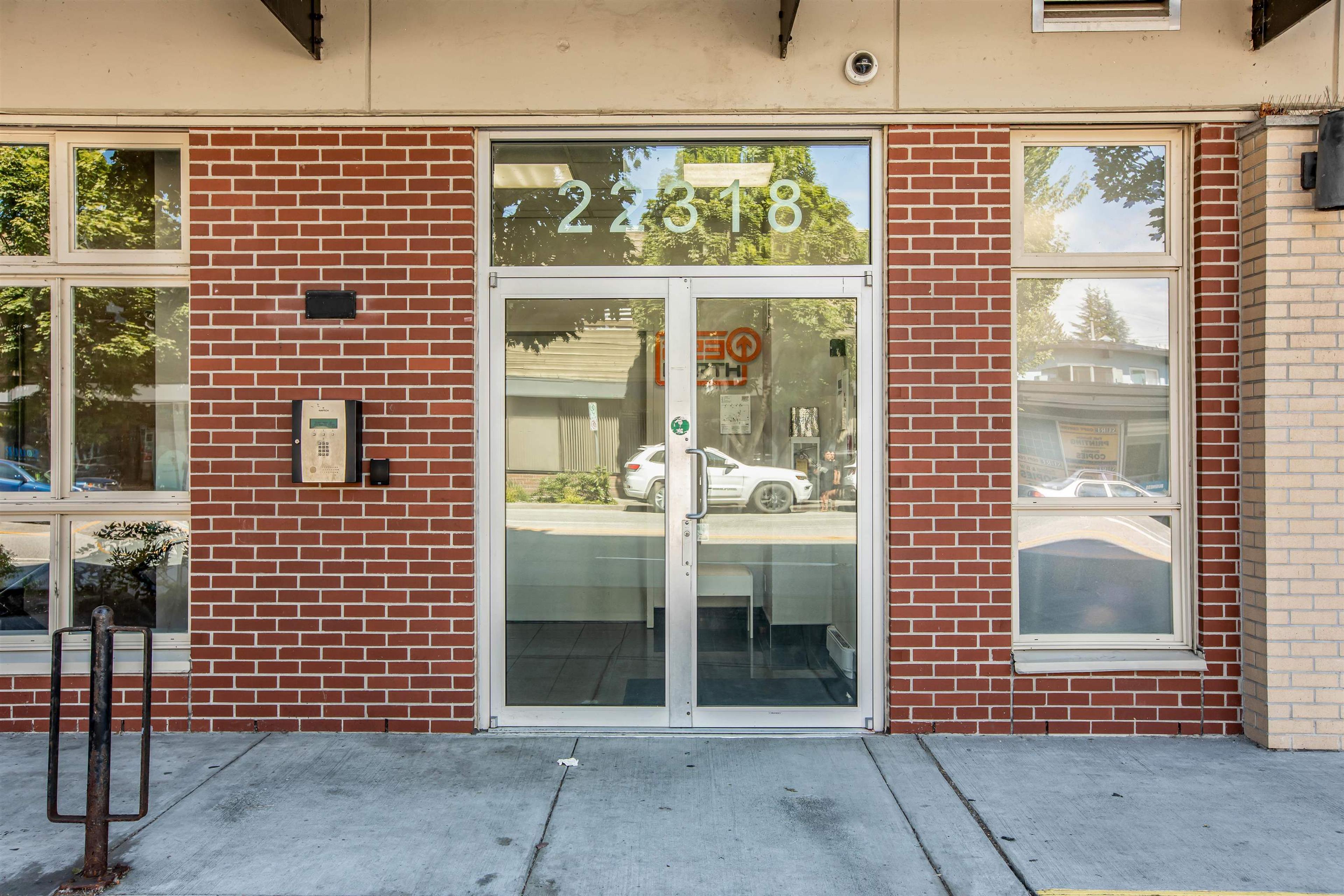 22318 Lougheed Highway, Maple Ridge - Exteriors - Photo 9