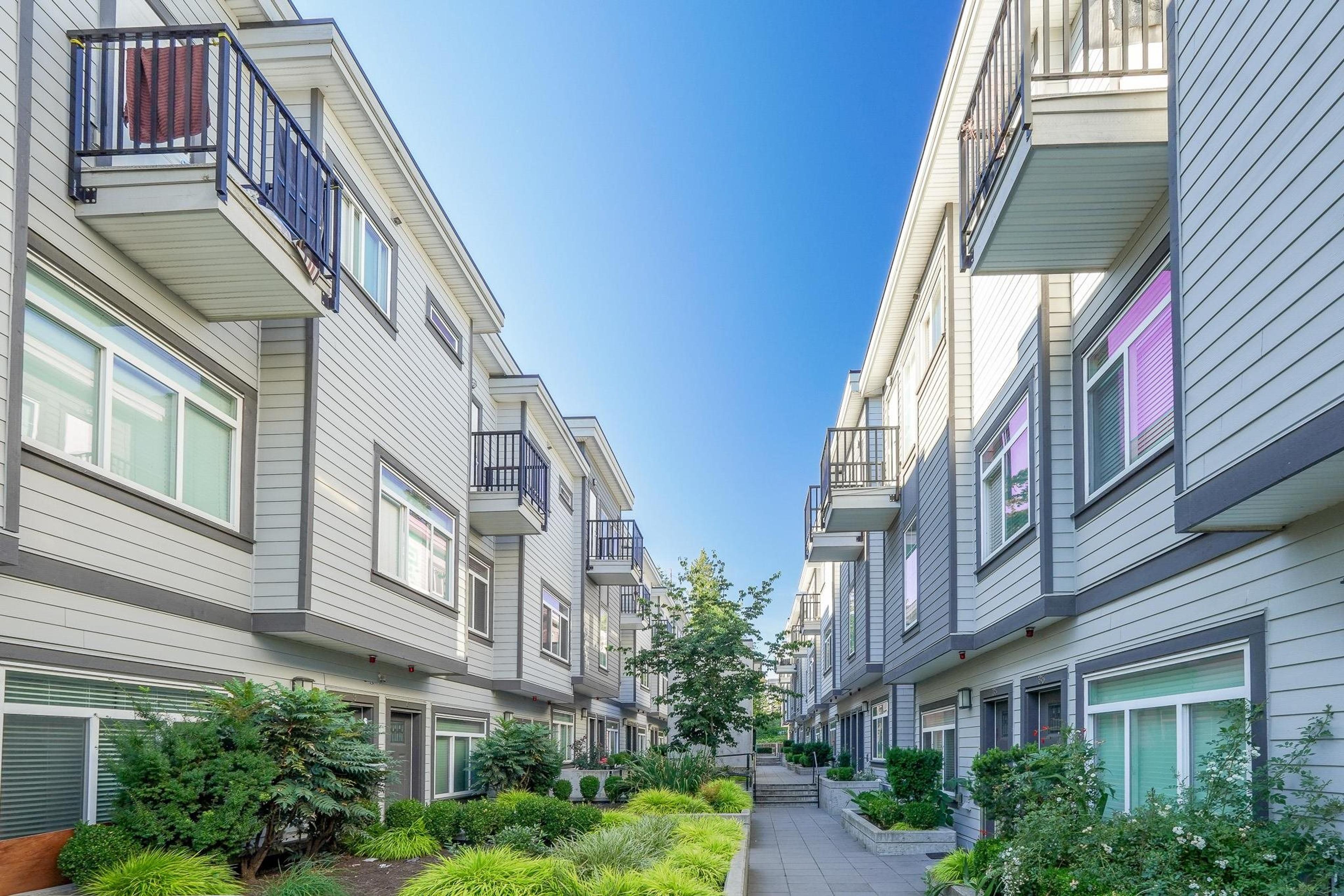 7247 140 Street, Surrey - Exteriors - Photo 6