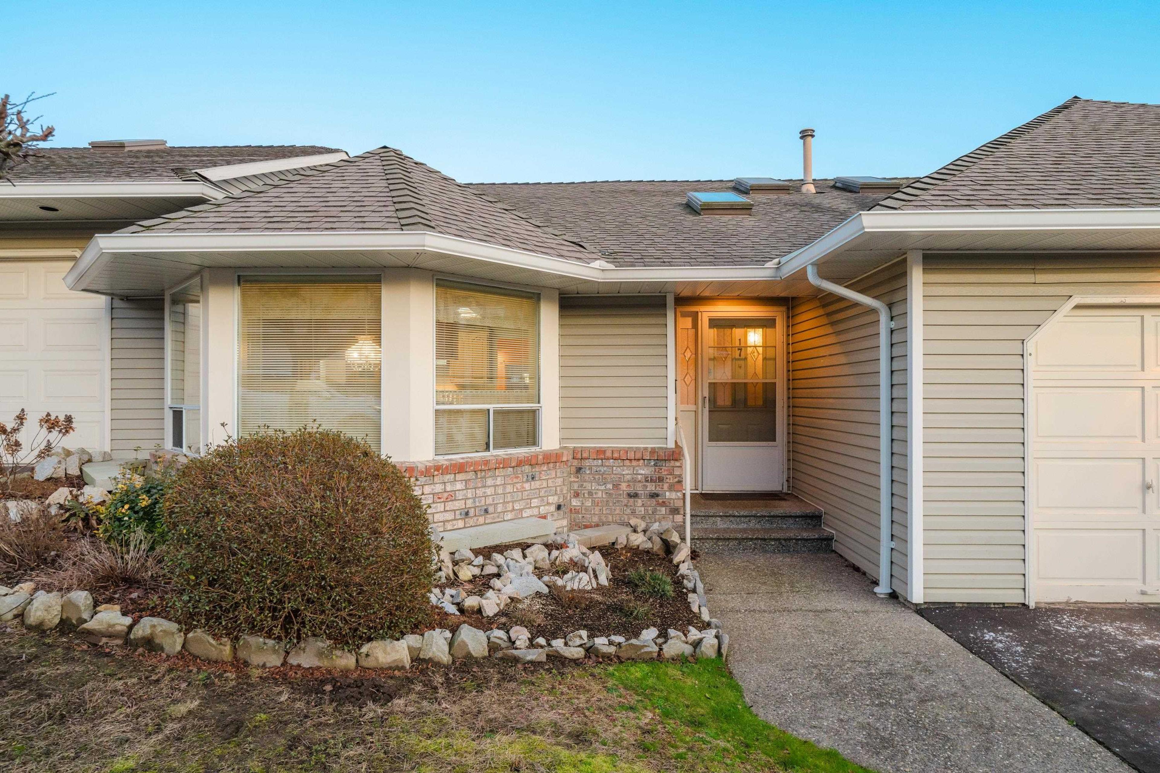 32615 Murray Avenue, Abbotsford - Exteriors - Photo 1