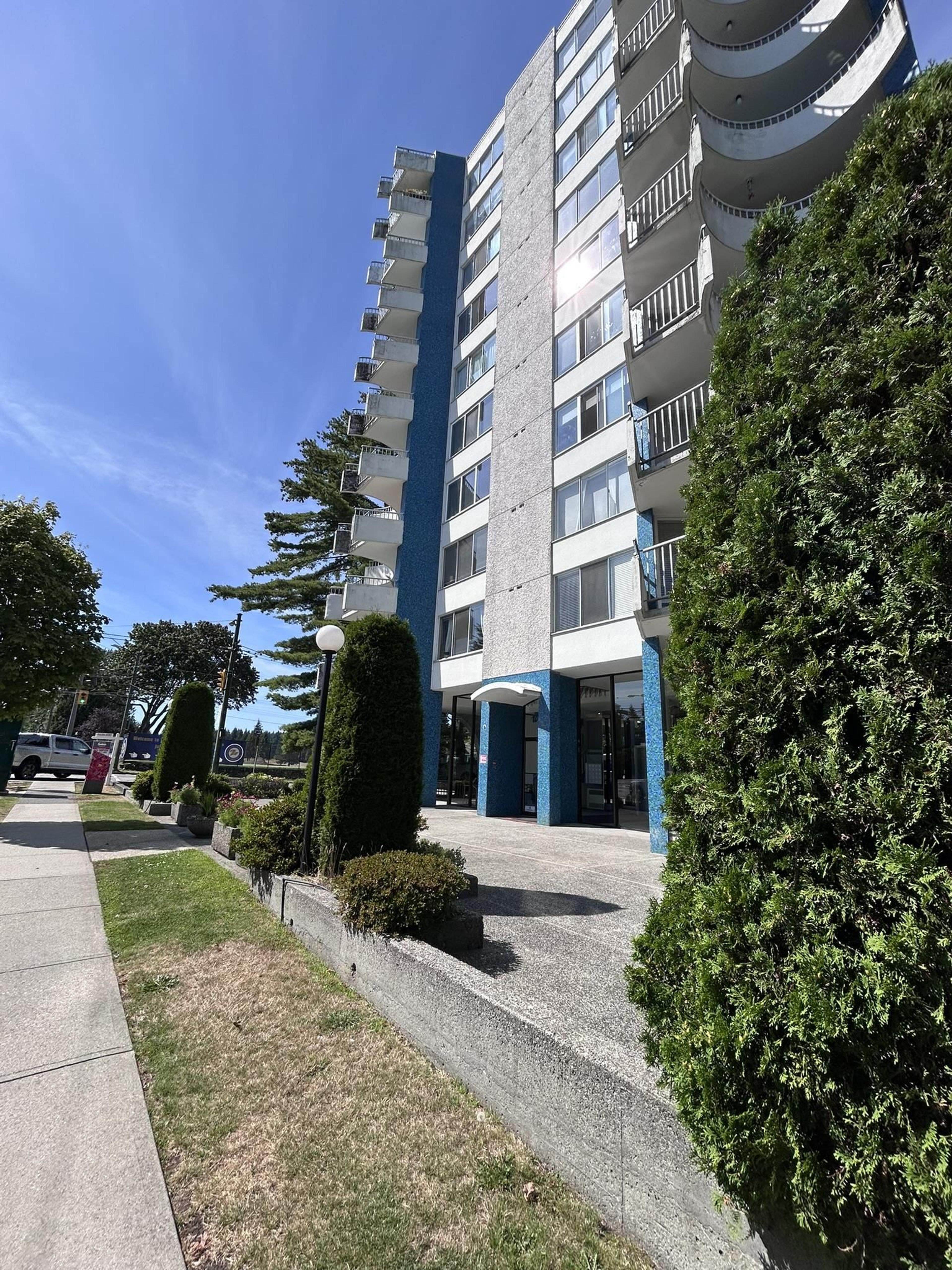 4691 W 10th Avenue, Vancouver - Exteriors - Photo 4