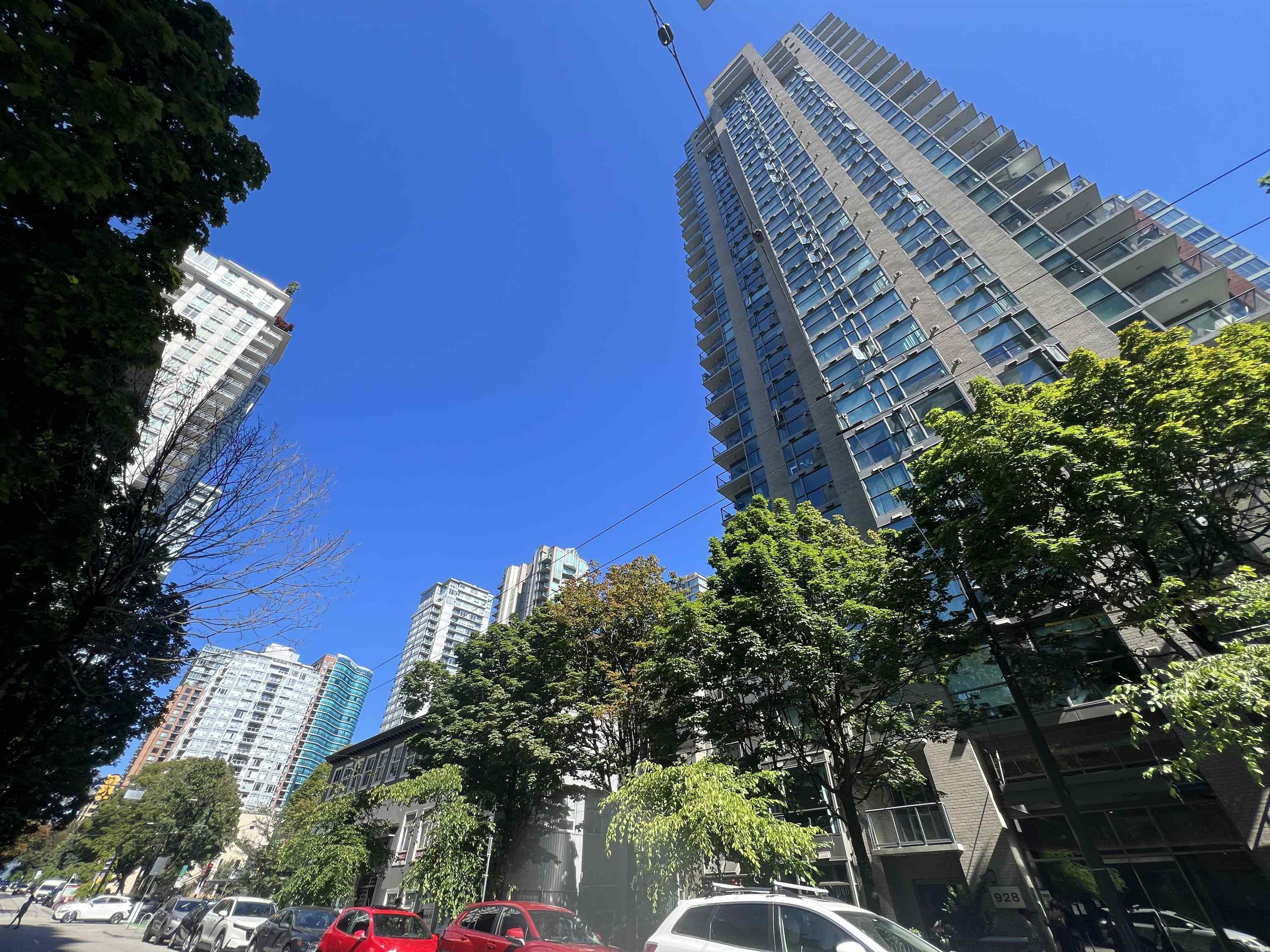 928 Richards Street, Vancouver - Exteriors - Photo 2