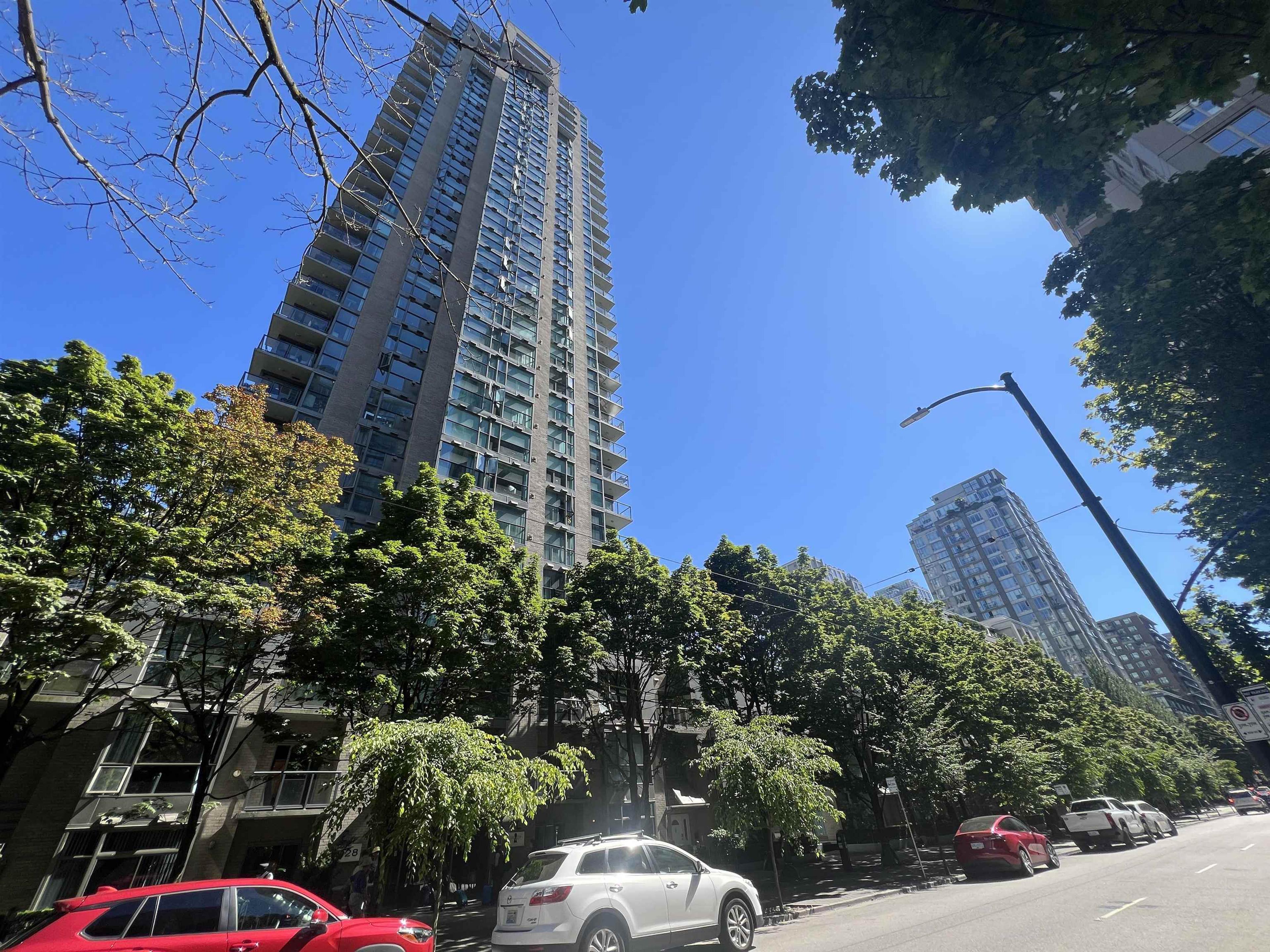 928 Richards Street, Vancouver - Exteriors - Photo 3