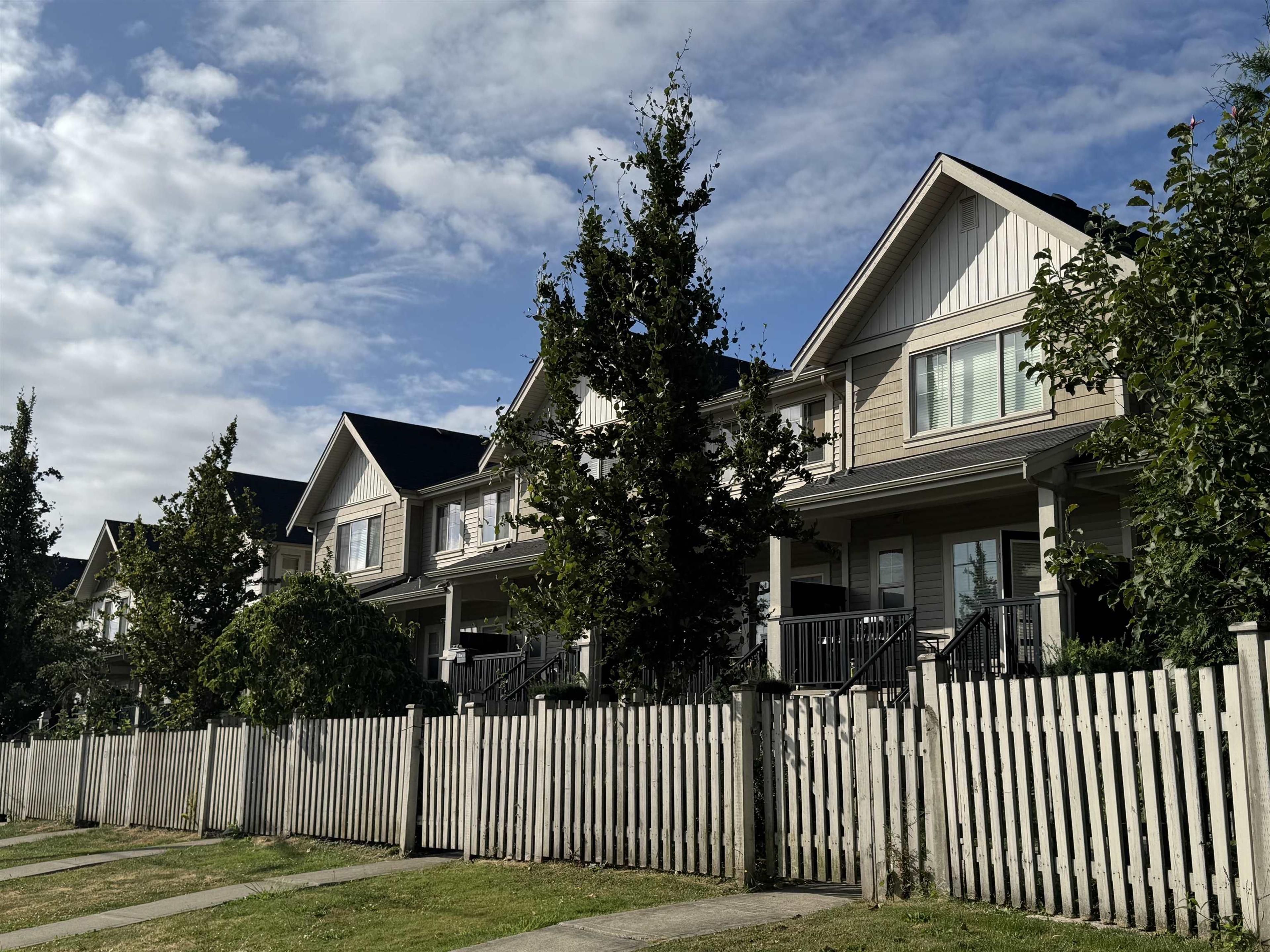 19097 64 Avenue, Surrey - Exteriors - Full Complex View - Photo 3