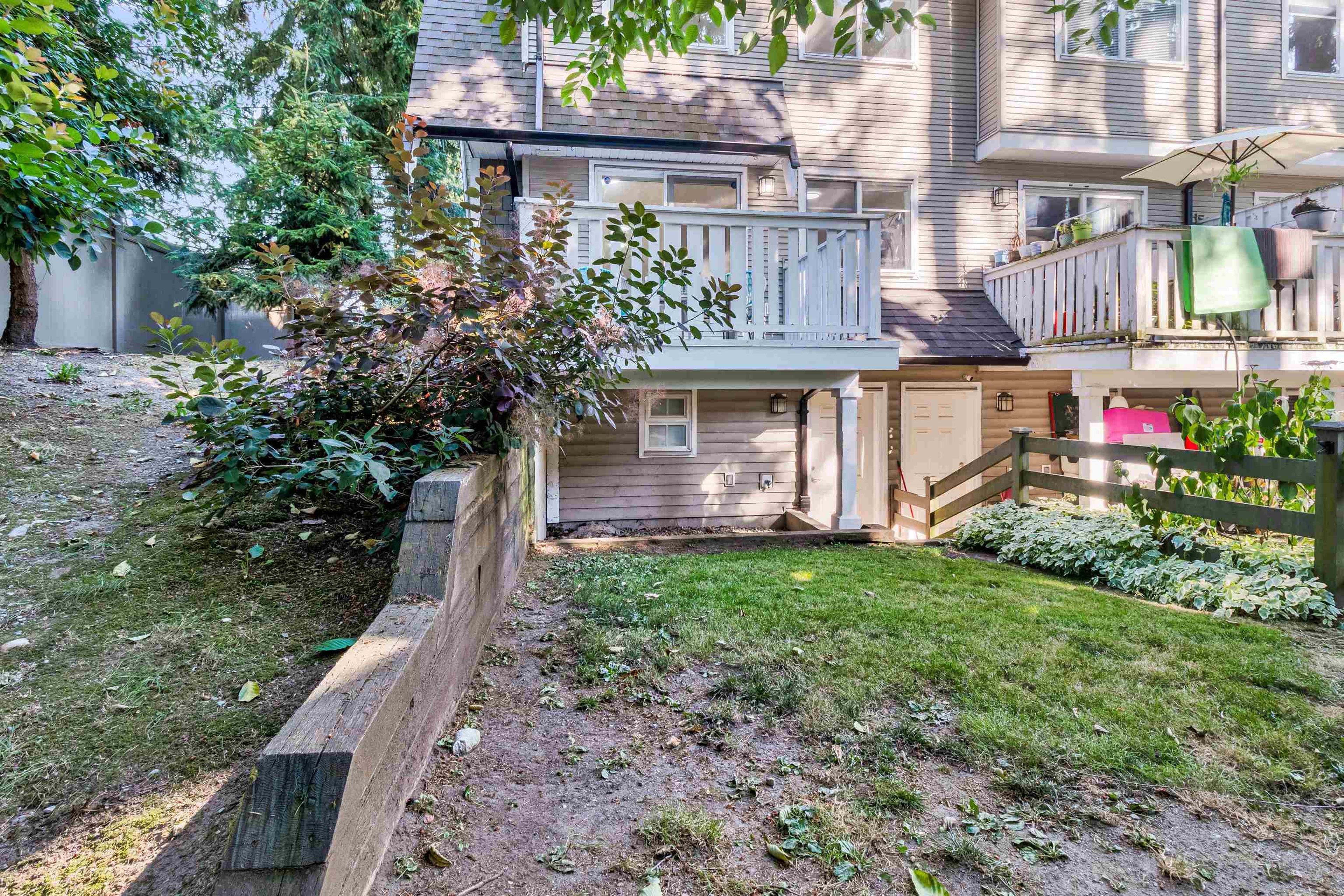 15871 85 Avenue, Surrey - Exteriors - Photo 3