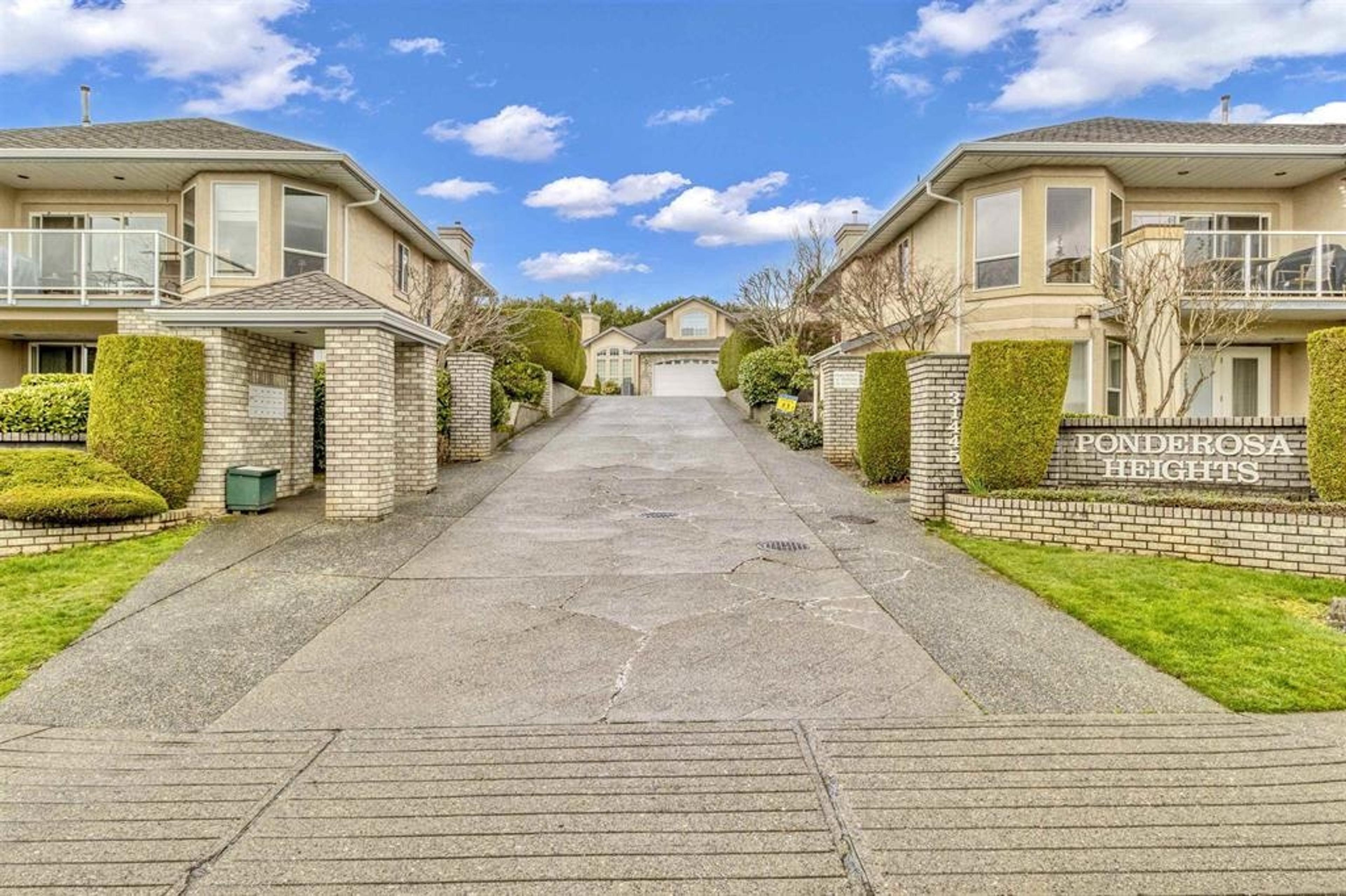 31445 Upper Maclure Road, Abbotsford - Exteriors - Full Complex View - Photo 4