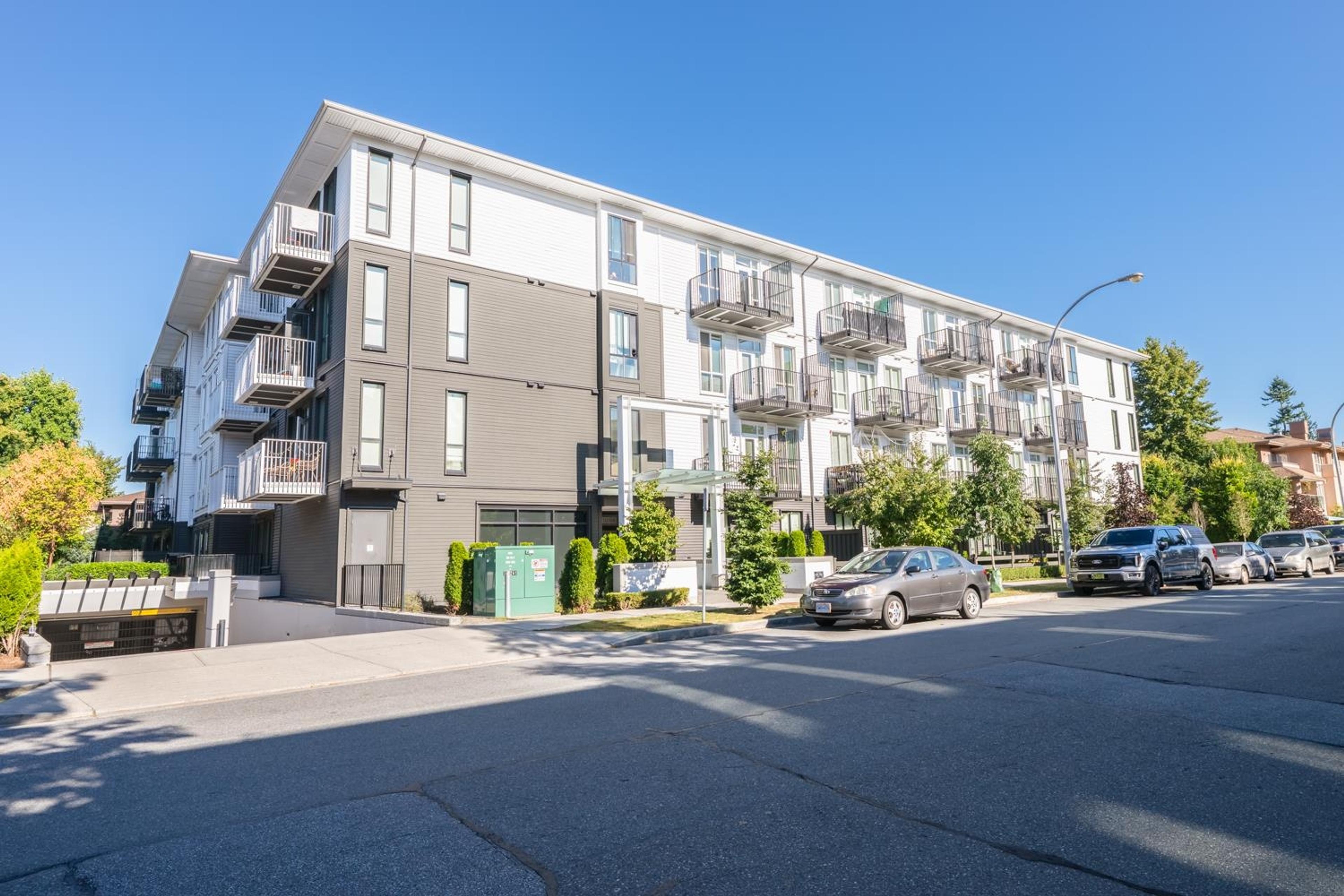 10168 149 Street, Surrey - Exteriors - Photo 2