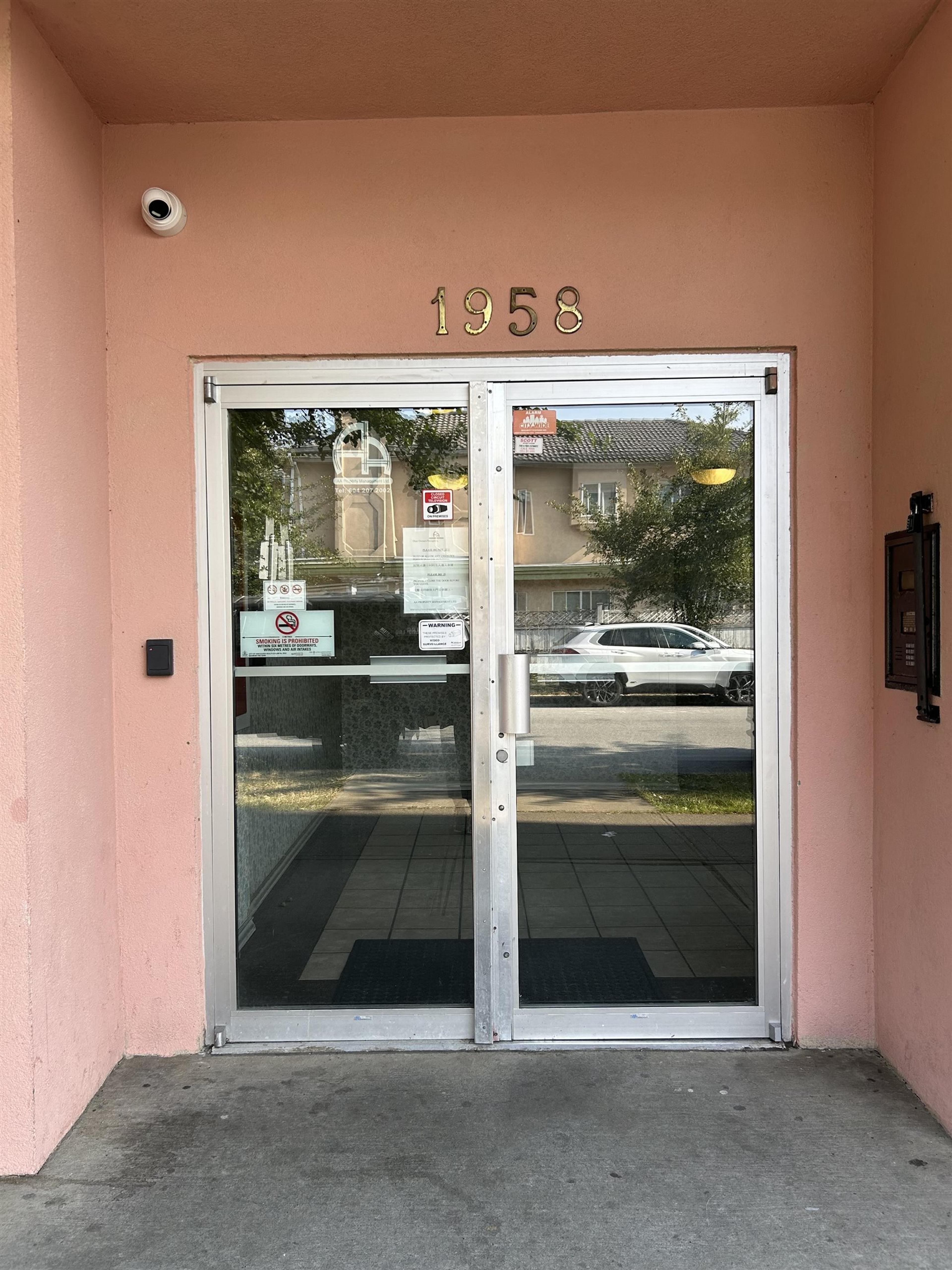 1958 E 47th Avenue, Vancouver - Exteriors - Photo 1