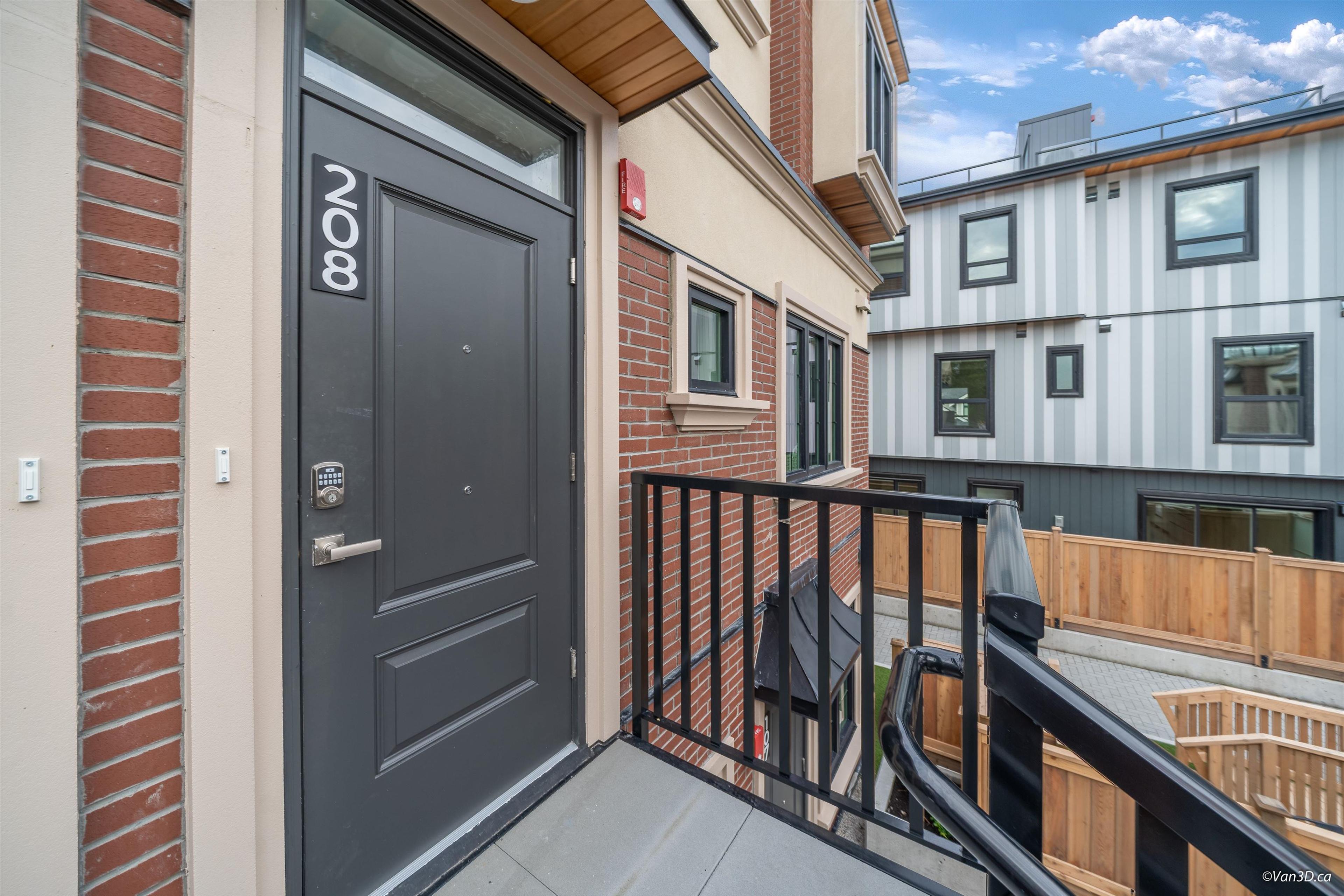 918 W 32nd Avenue, Vancouver - Exteriors - Photo 3