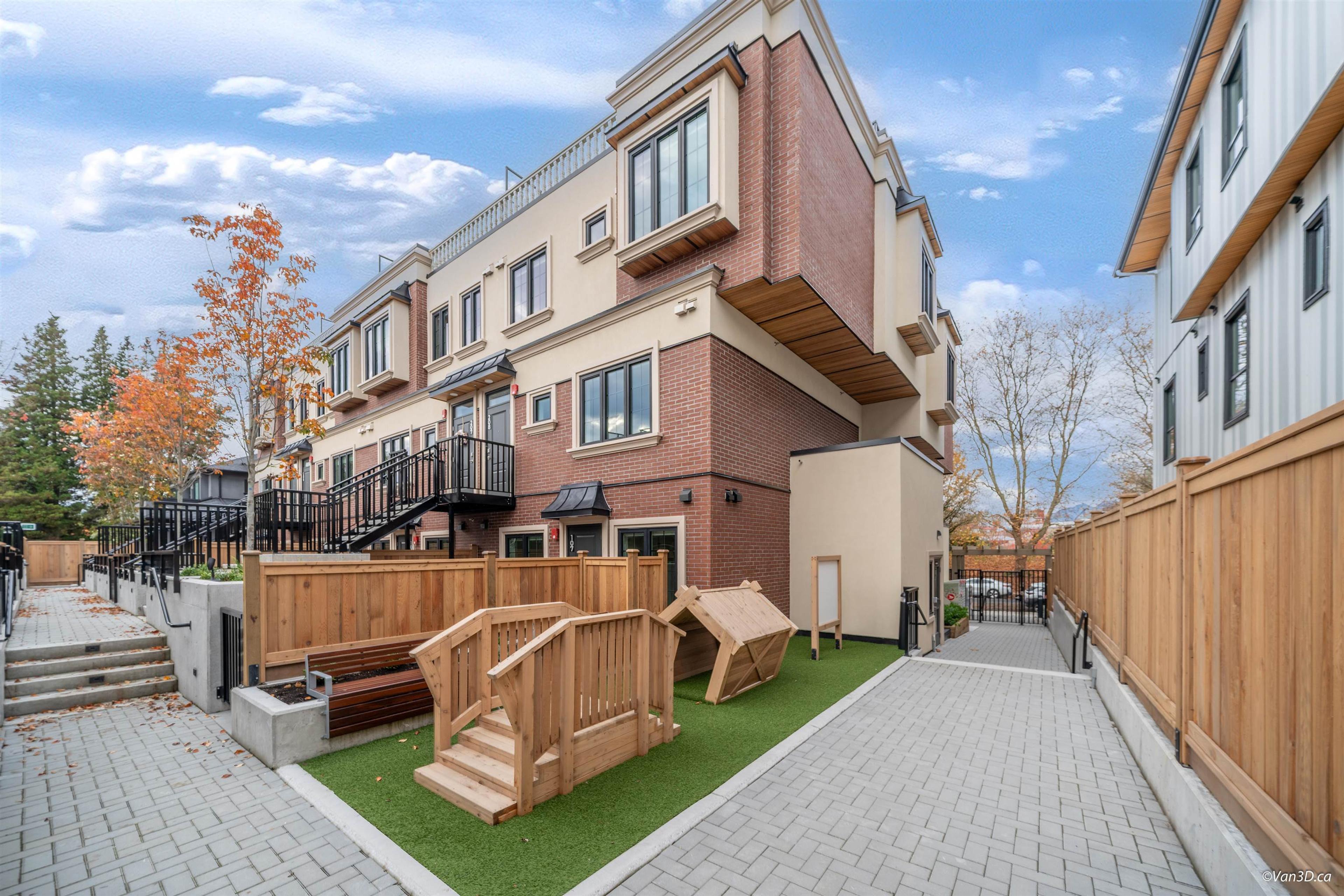 918 W 32nd Avenue, Vancouver - Exteriors - Full Complex View - Photo 4