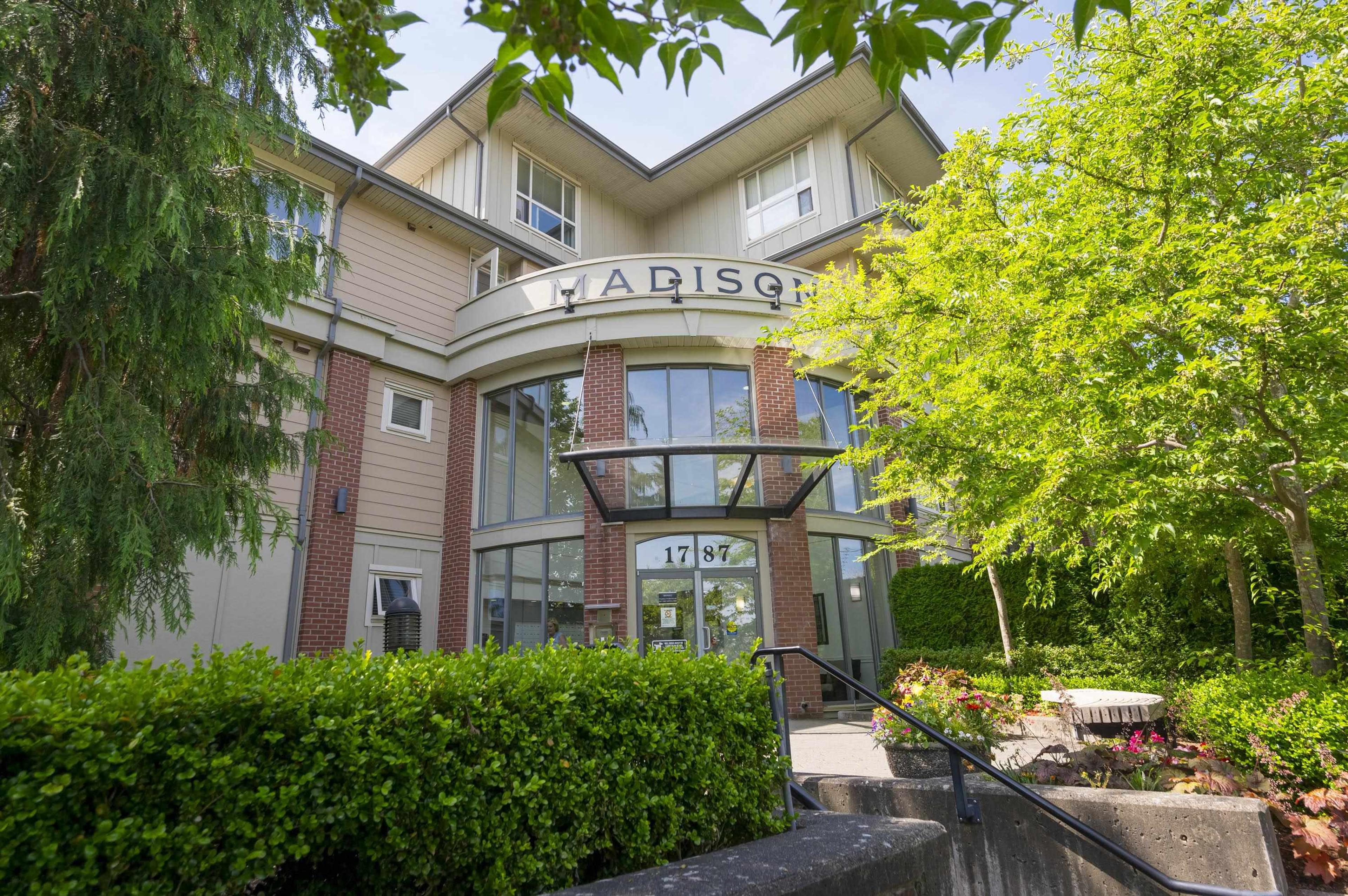 1787 154 Street, Surrey - Exteriors - Photo 2