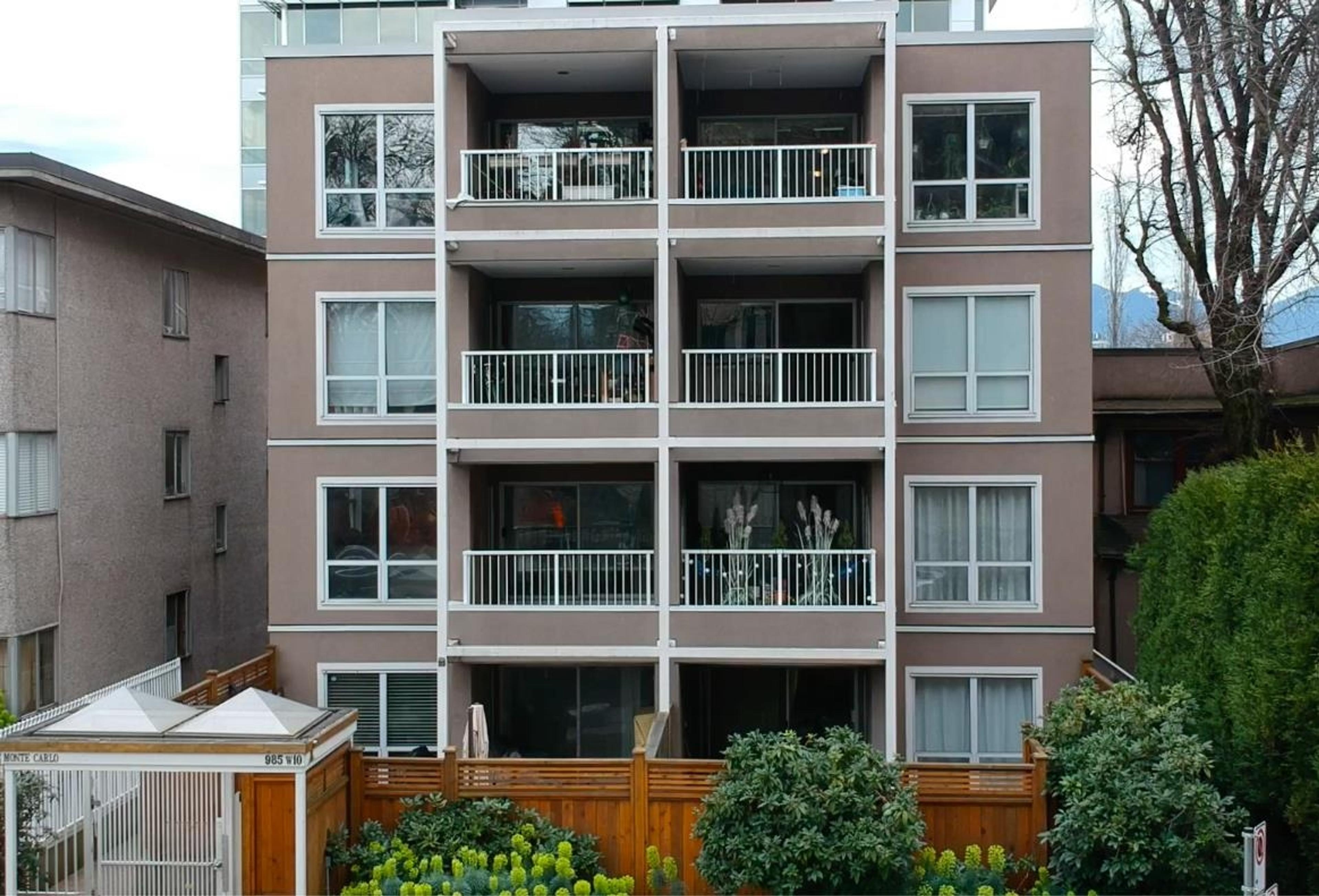 985 W 10th Avenue, Vancouver - Exteriors - Photo 5