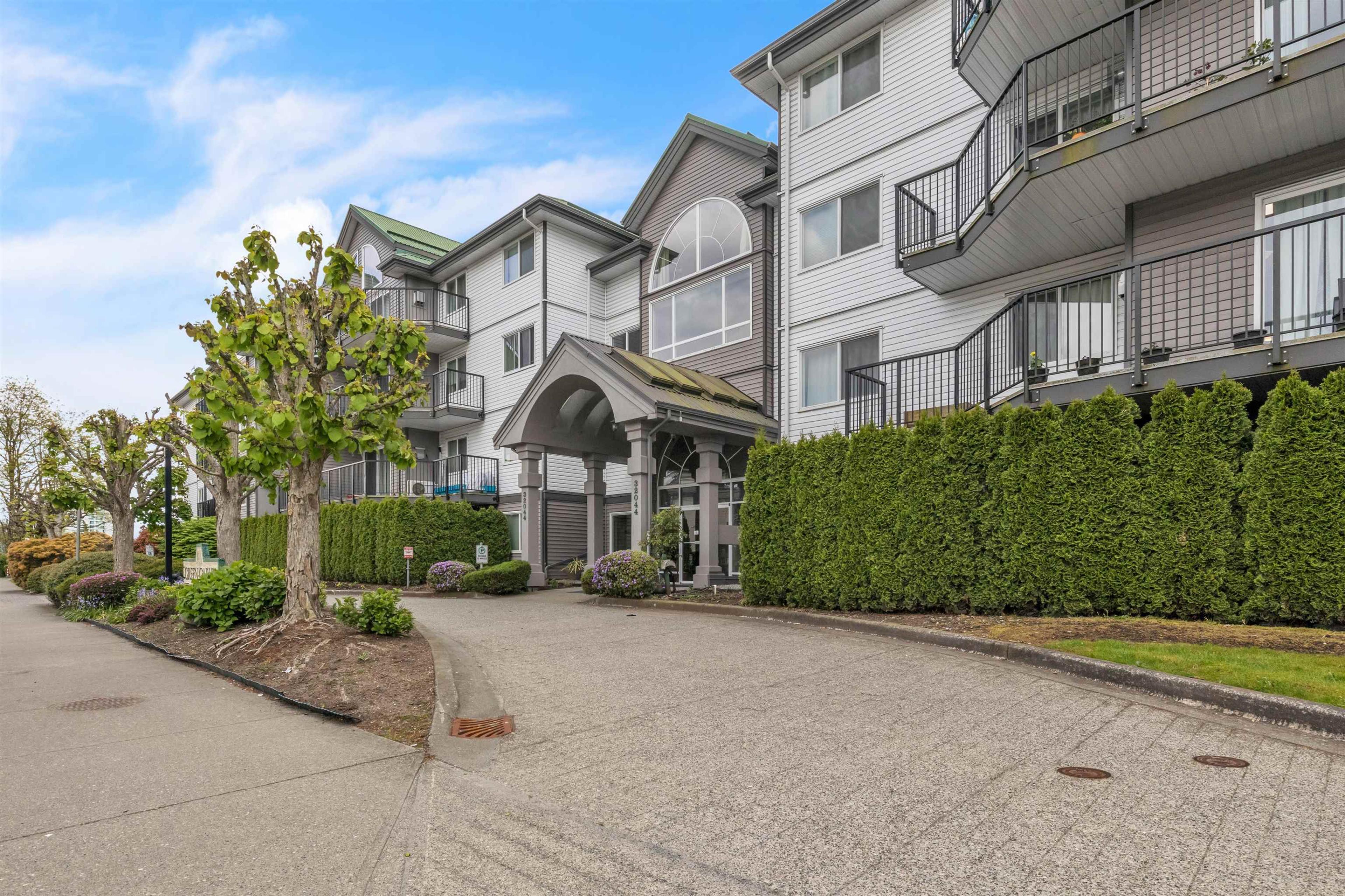 32044 Old Yale Road, Abbotsford - Exteriors - Photo 1