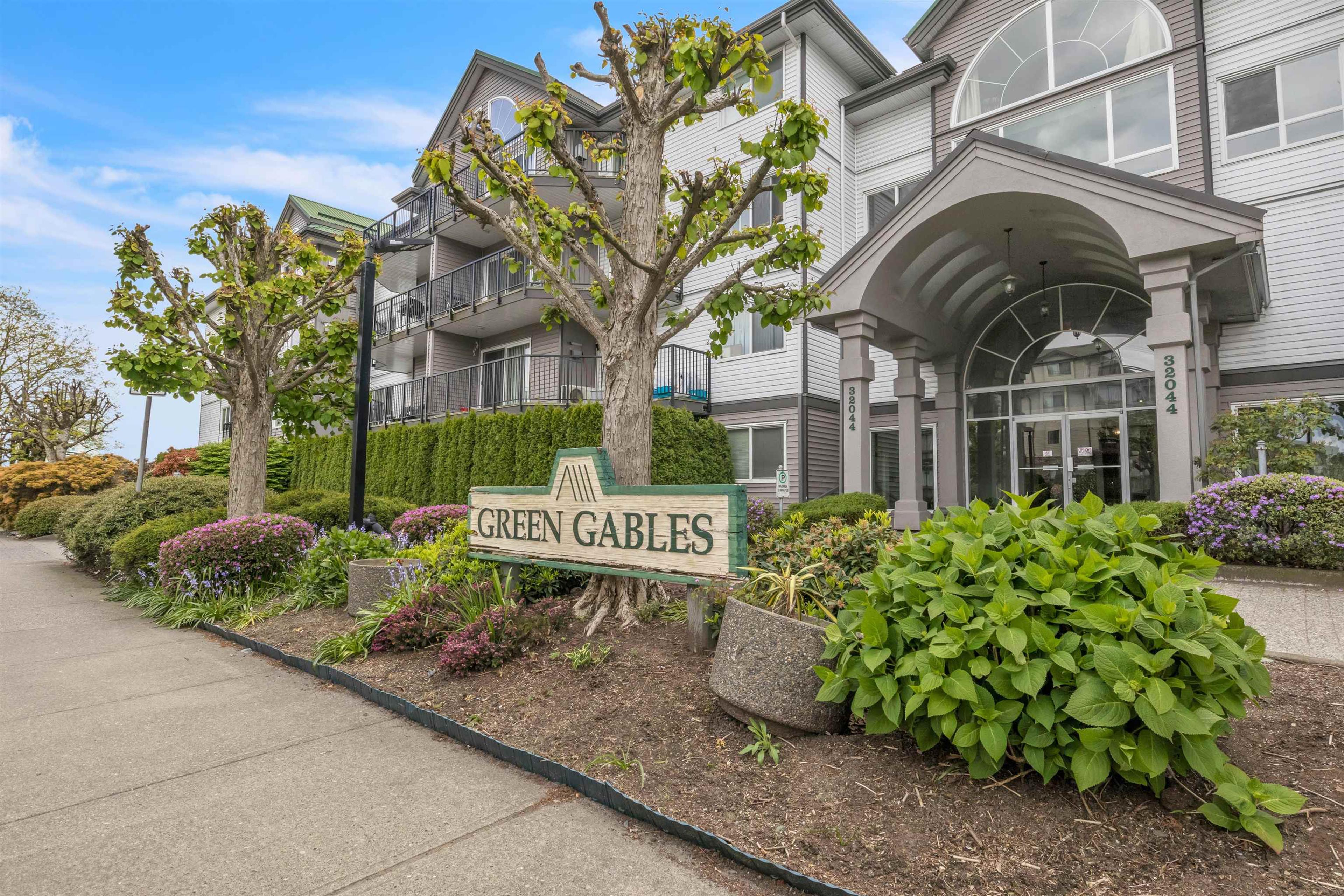 32044 Old Yale Road, Abbotsford - Exteriors - Photo 2