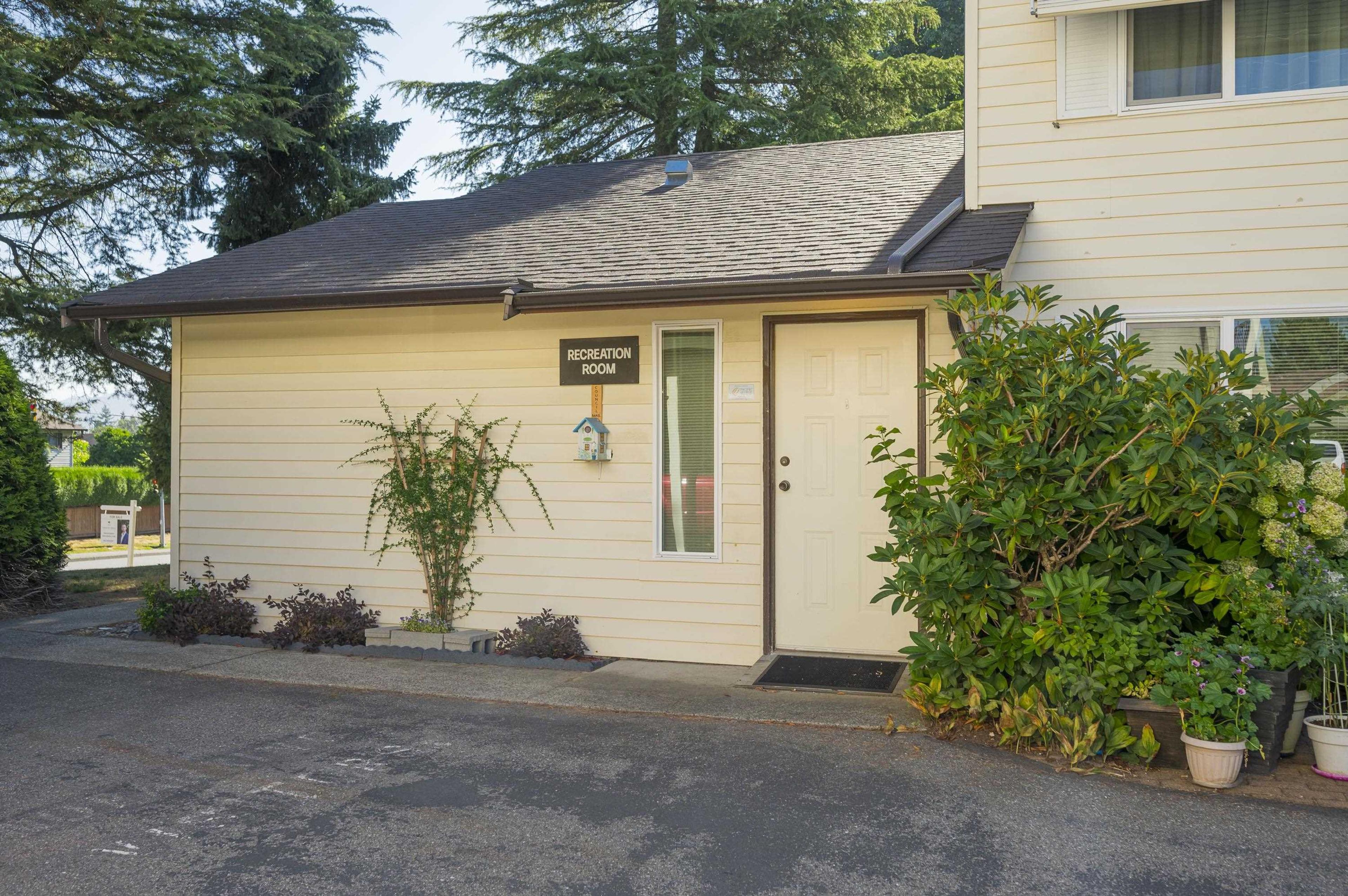 2853 W Bourquin Crescent, Abbotsford - Exteriors - Photo 1