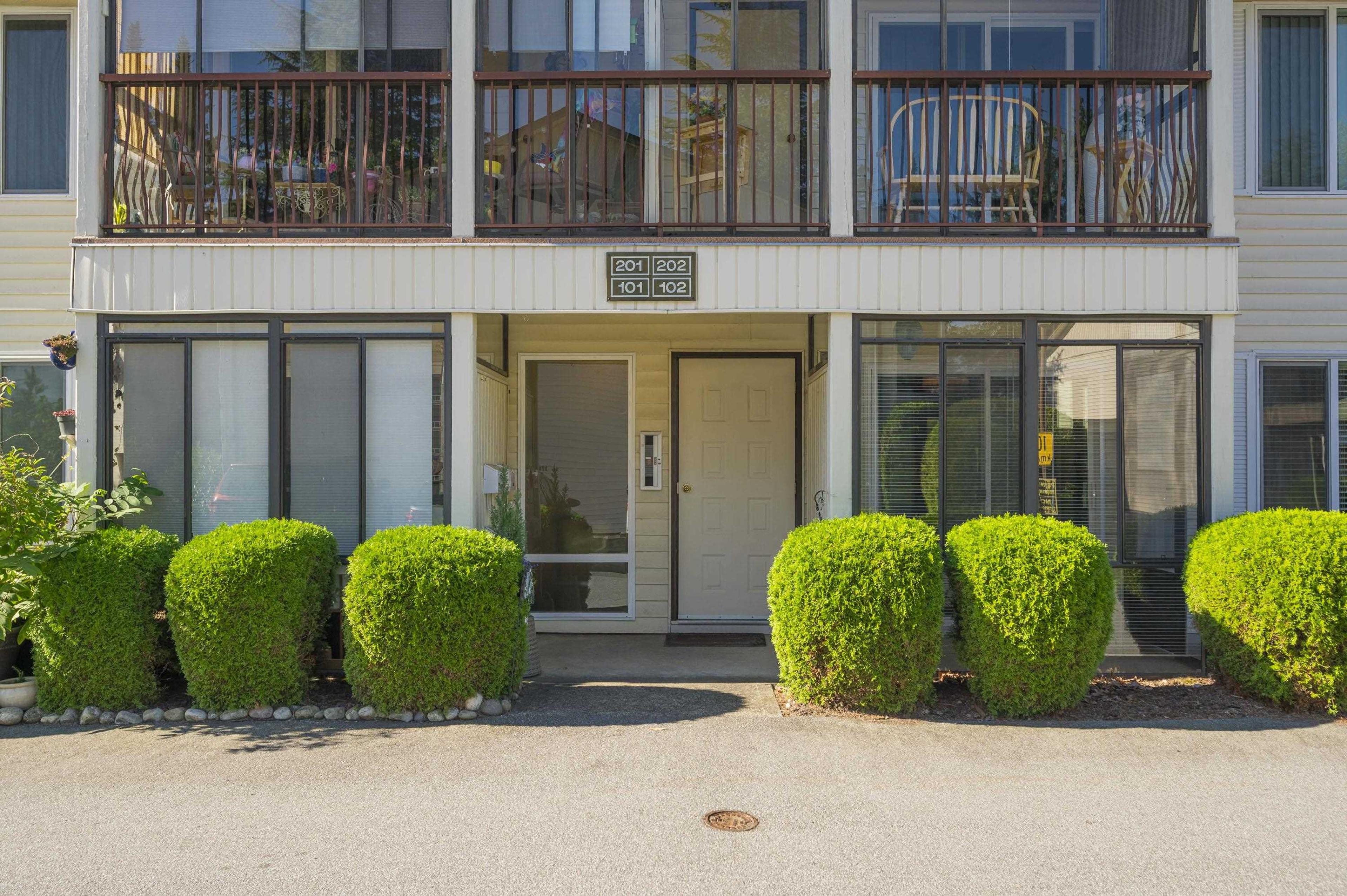 2853 W Bourquin Crescent, Abbotsford - Exteriors - Photo 3