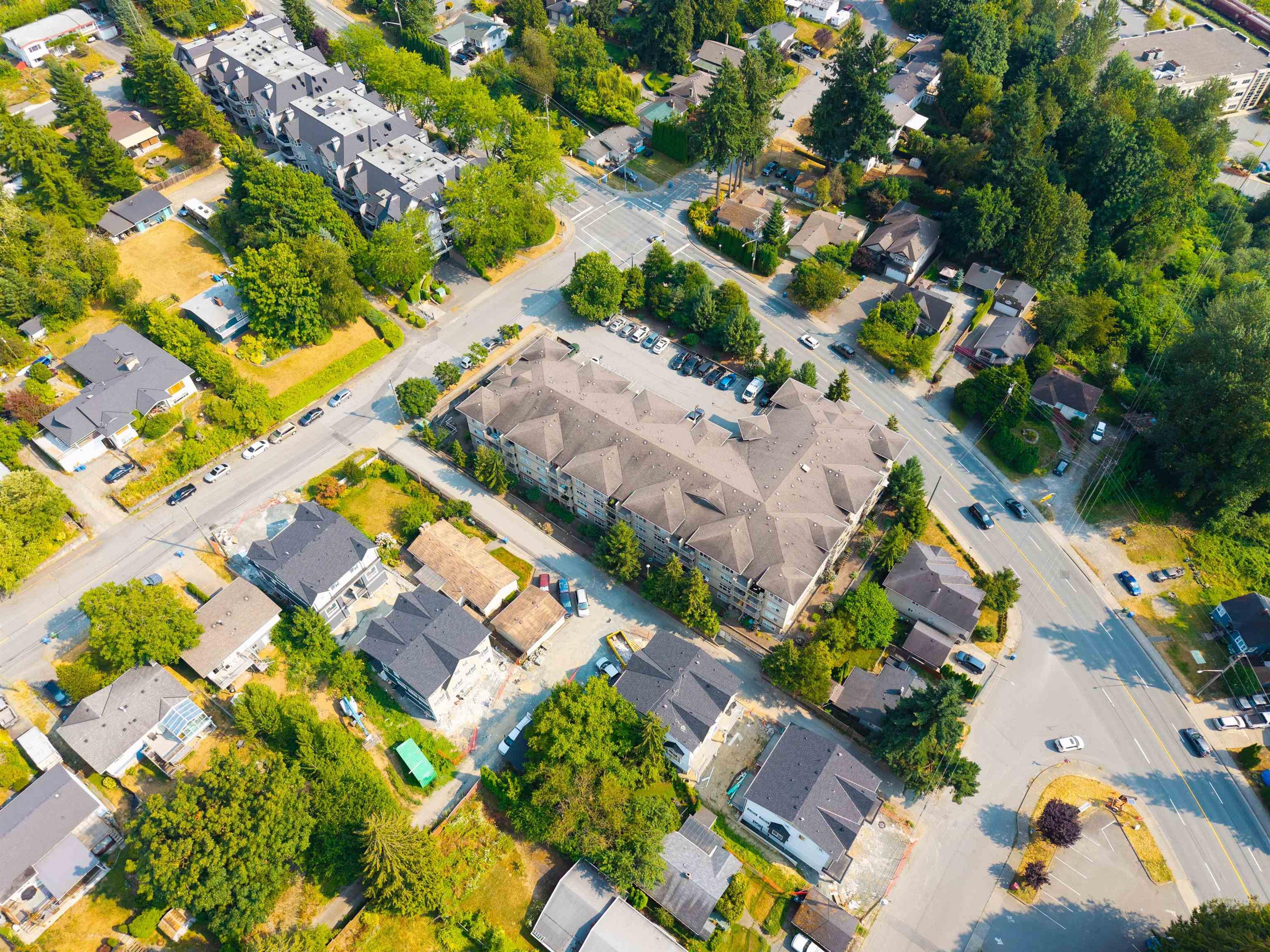 2515 Park Drive, Abbotsford - Exteriors - Full Complex View, Drone/Aerial View - Photo 3