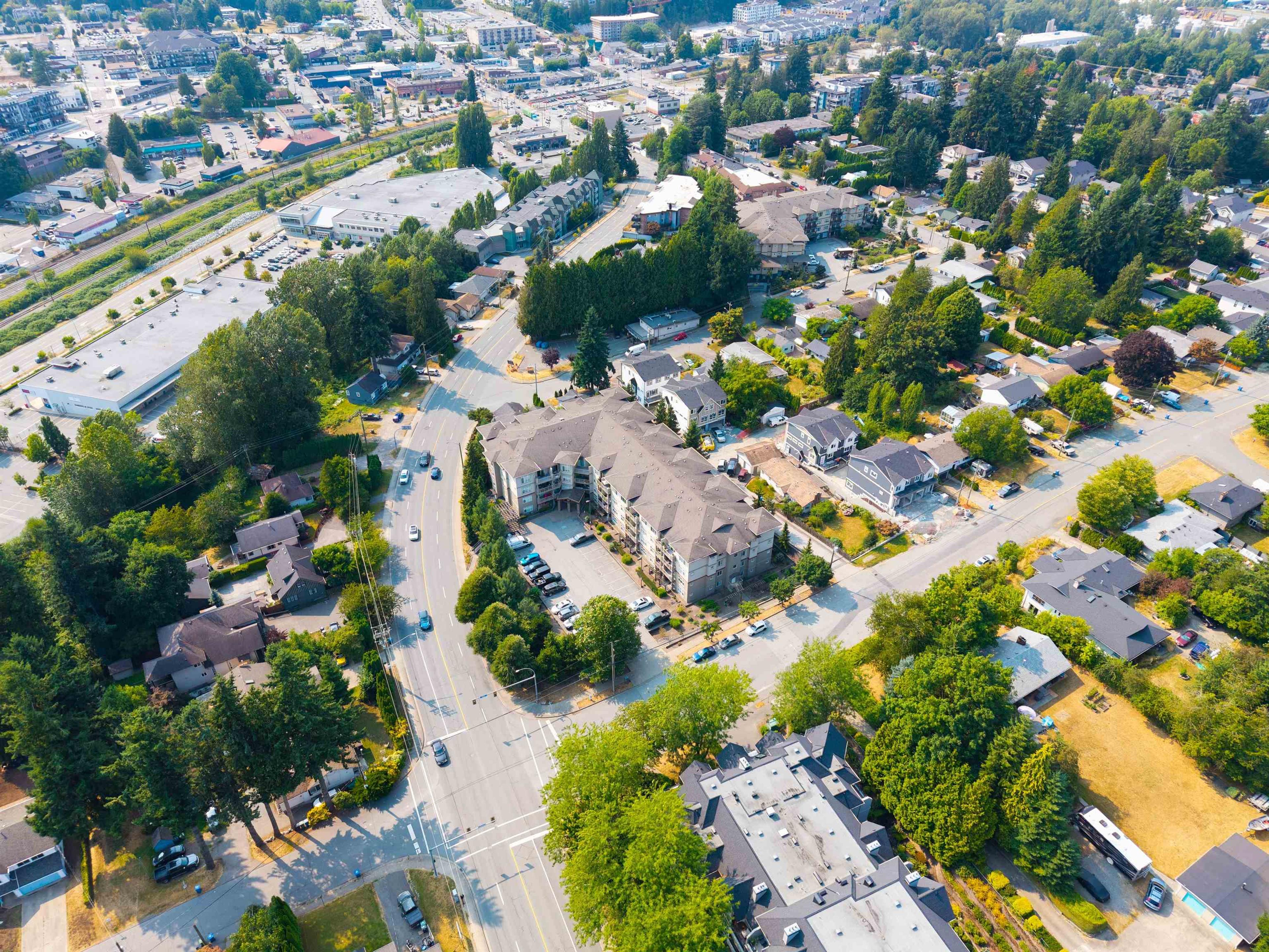 2515 Park Drive, Abbotsford - Exteriors - Full Complex View, Drone/Aerial View - Photo 5