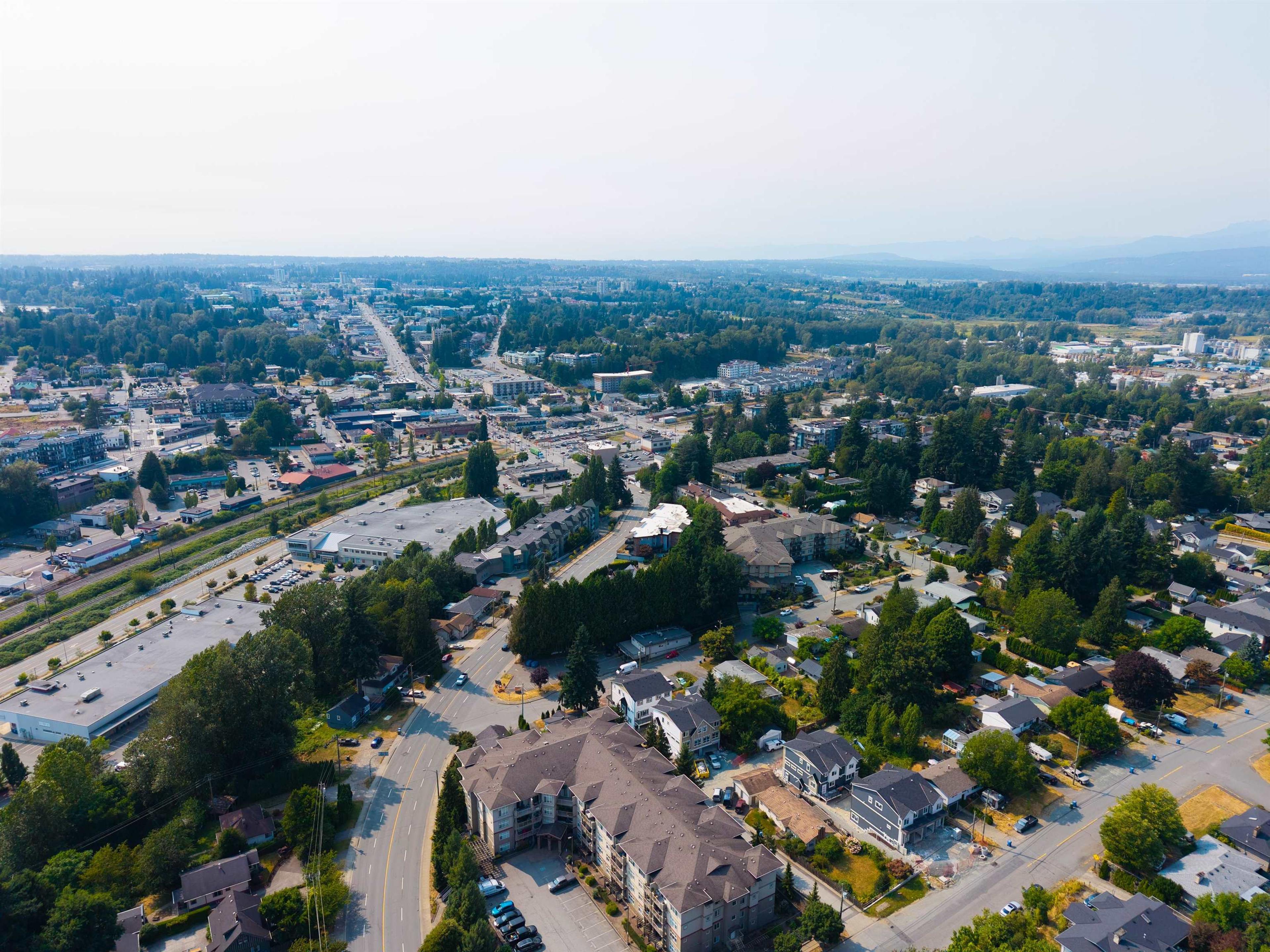 2515 Park Drive, Abbotsford - Exteriors - Full Complex View, Drone/Aerial View - Photo 6