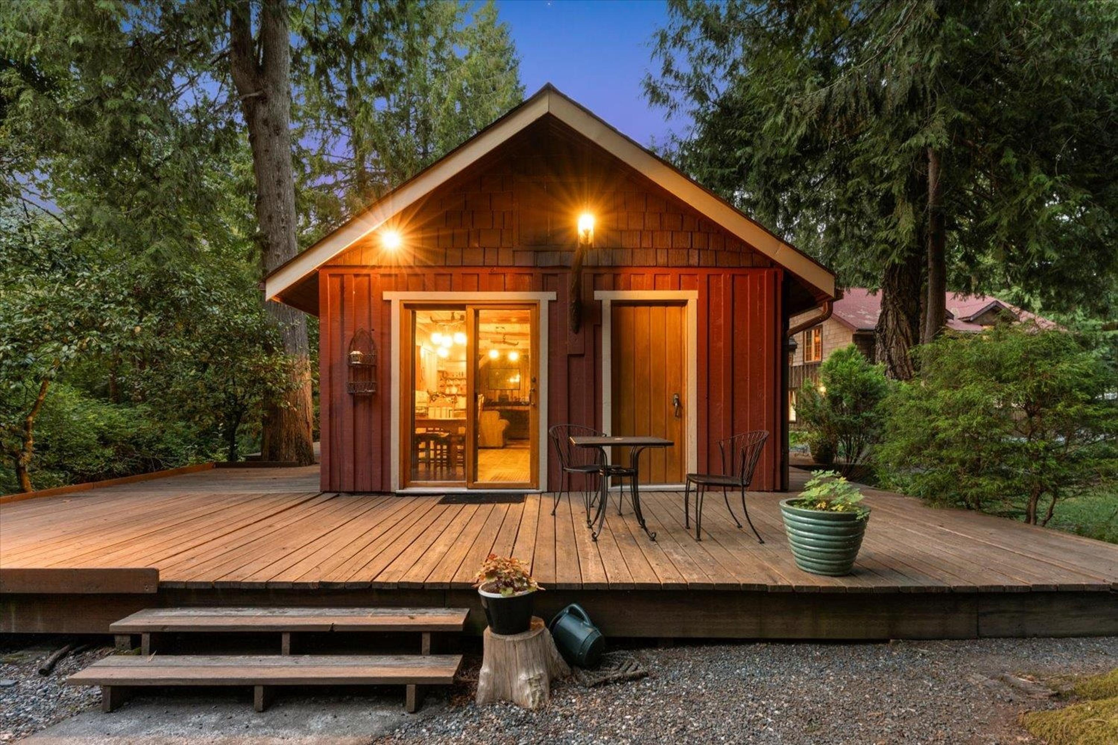 1735 Spring Creek Drive, Lindell Beach - Exteriors - Photo 3