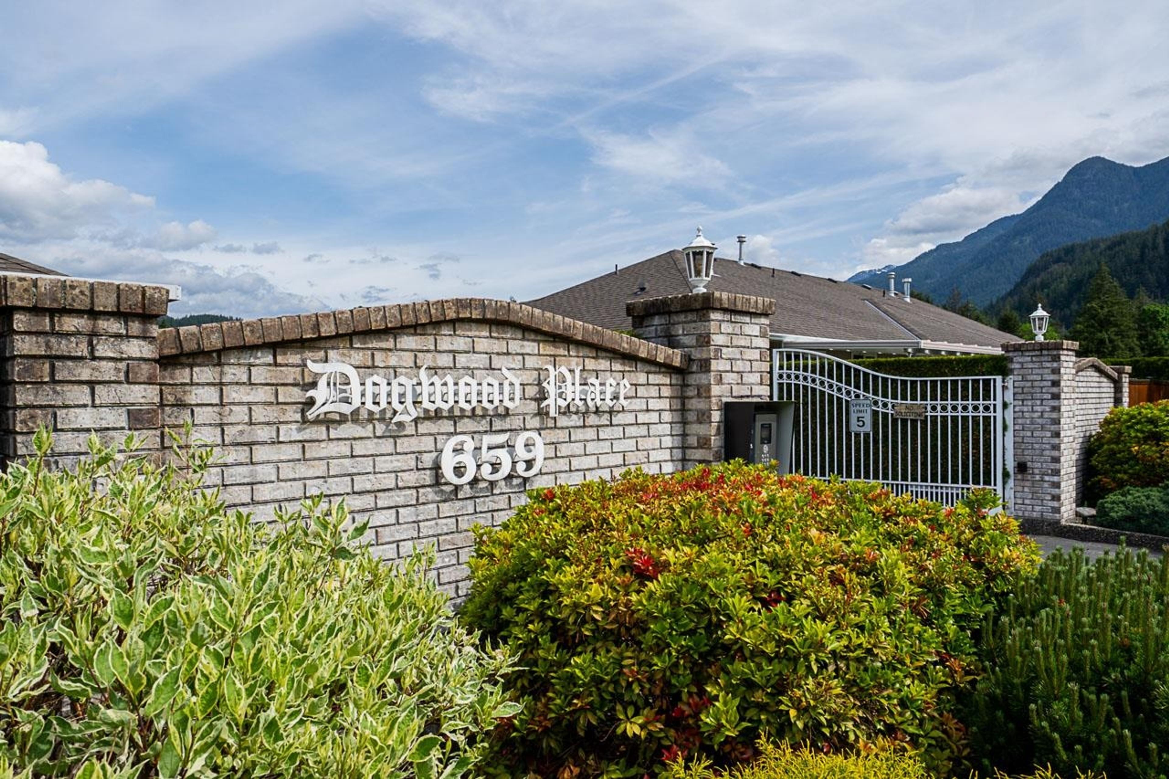 659 Douglas Street, Hope - Exteriors - Photo 1